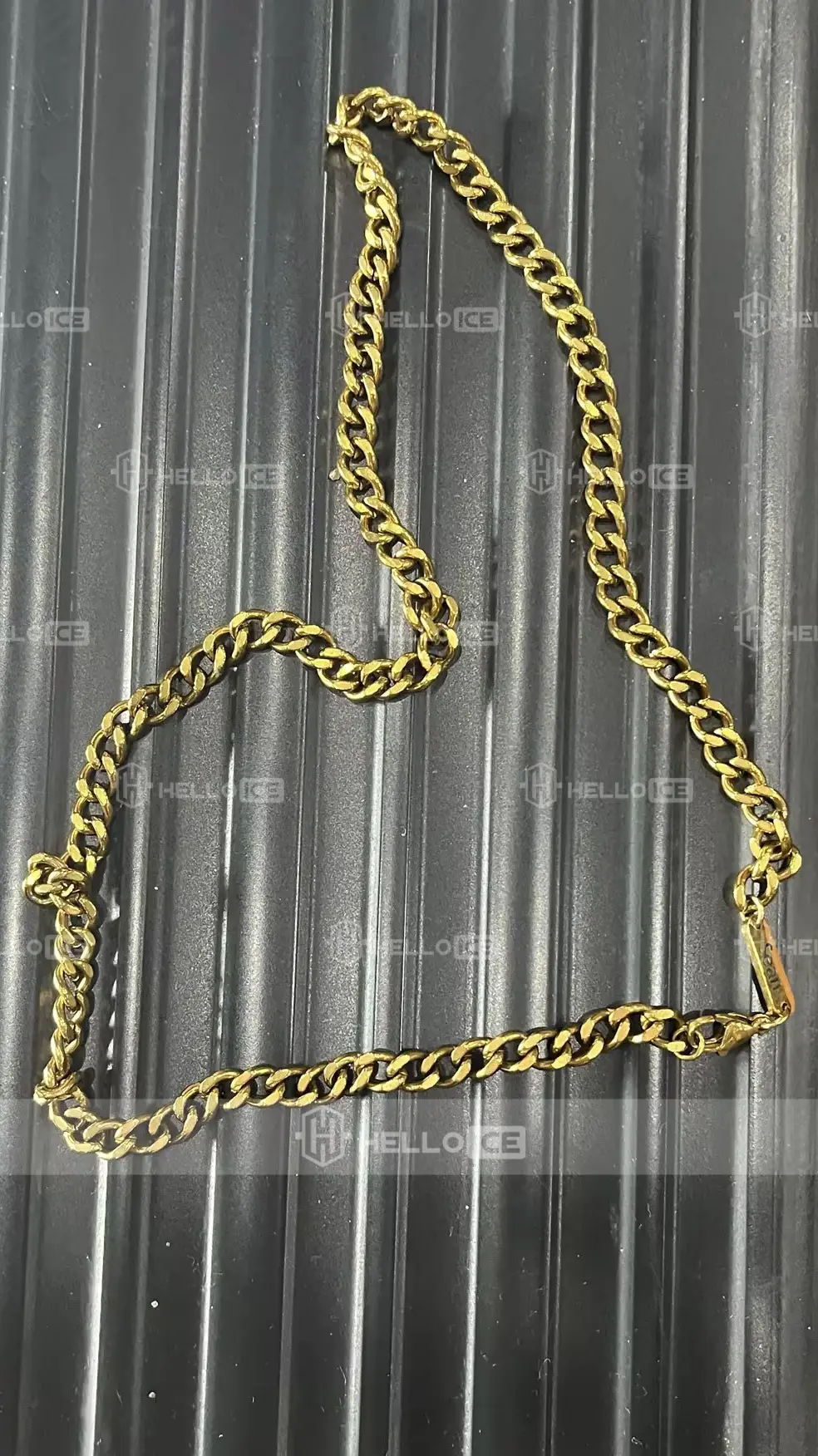 Helloice Review Image