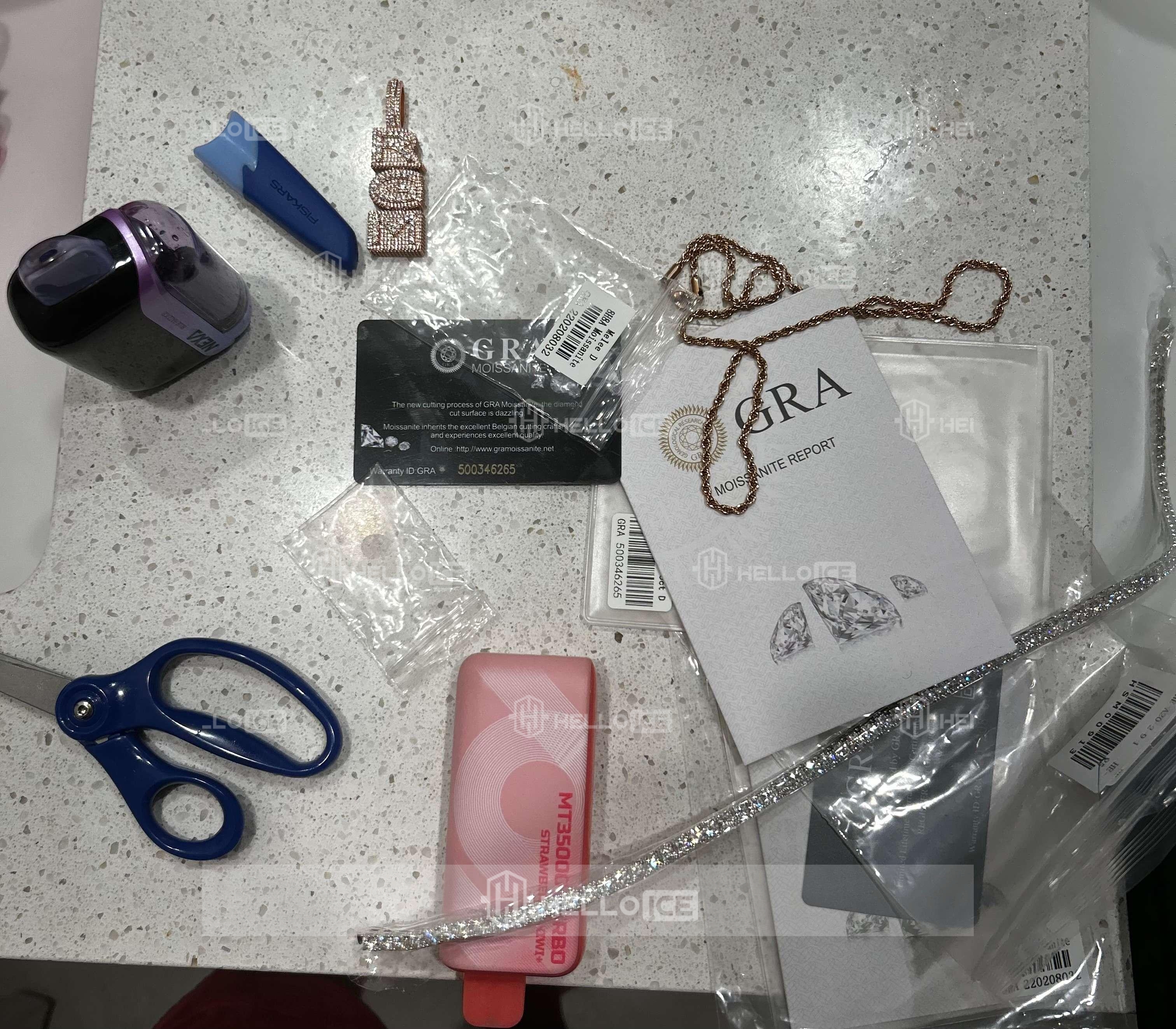 Helloice Review Image