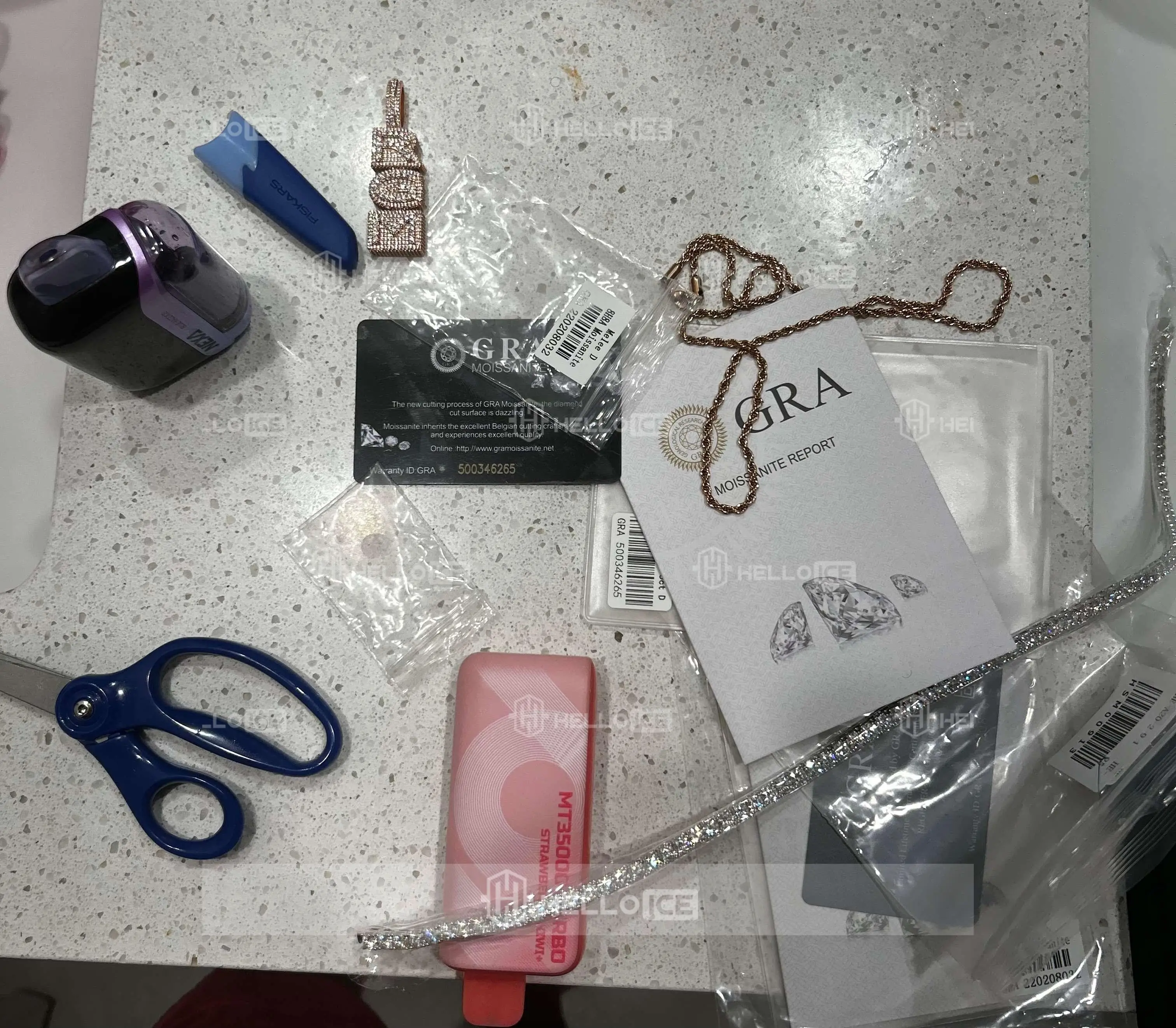 Helloice Review Image