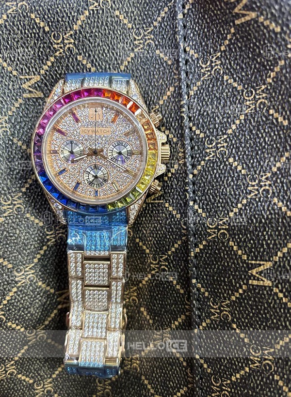 Helloice Review Image