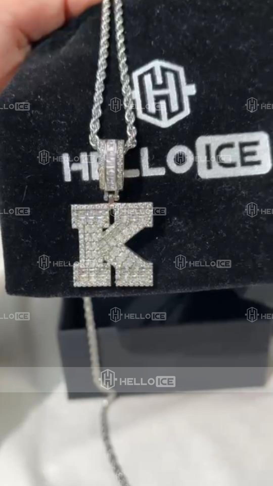 Helloice Review Image