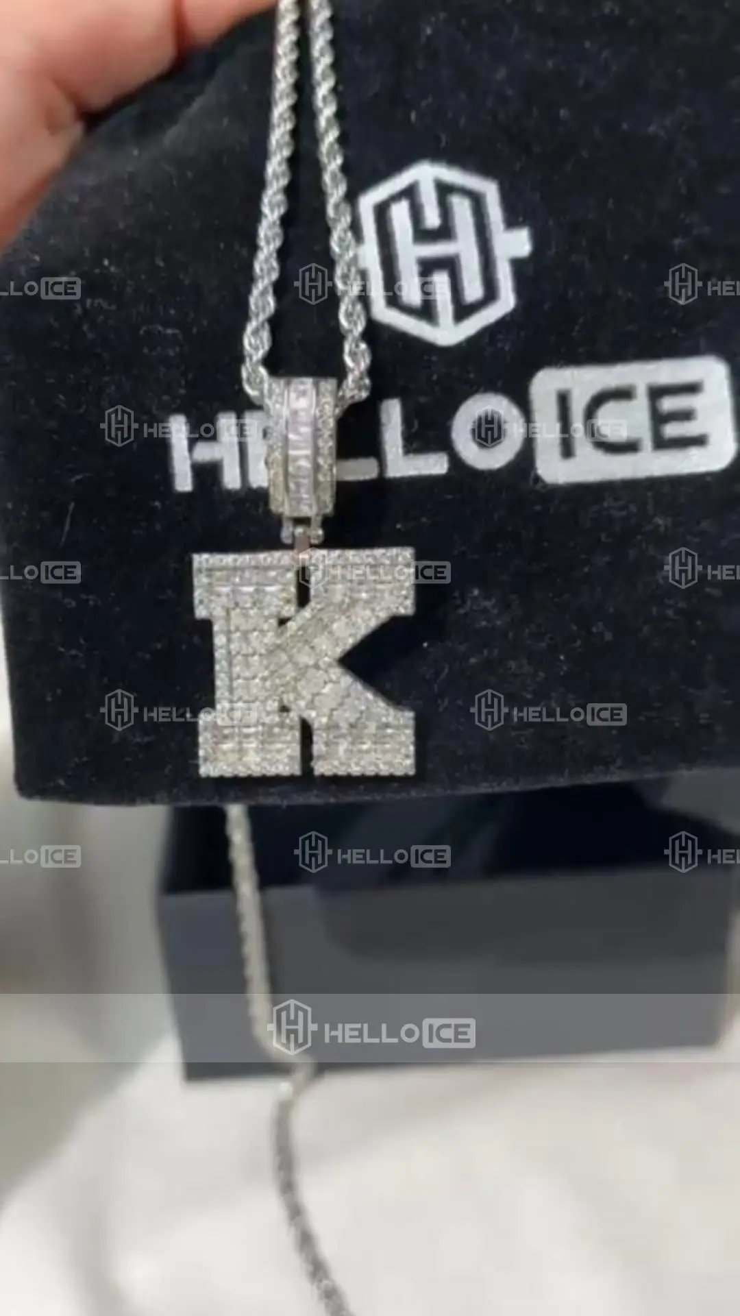 Helloice Review Image