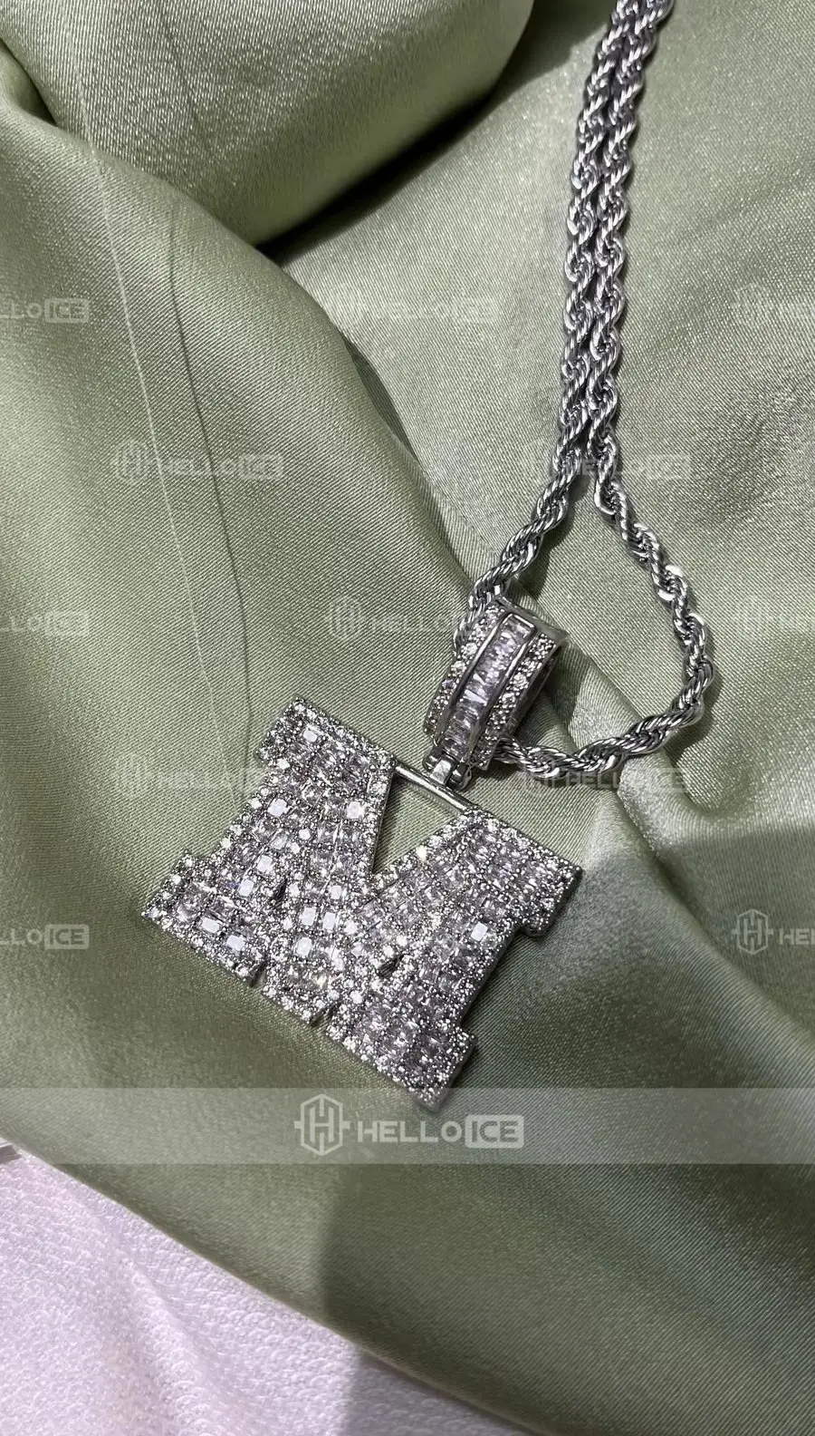 Helloice Review Image