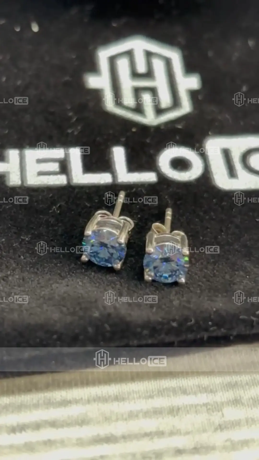 Helloice Review Image