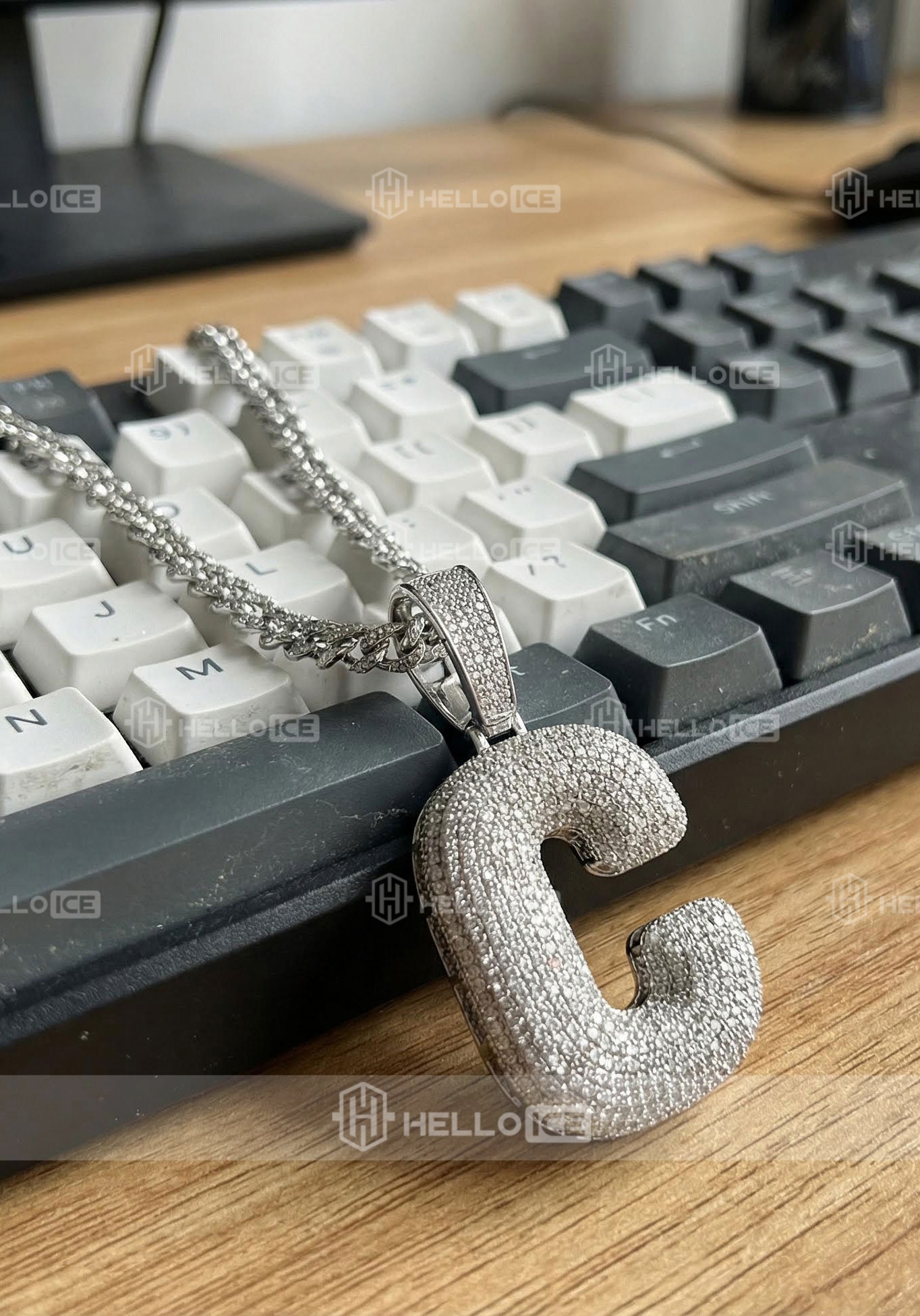 Helloice Review Image