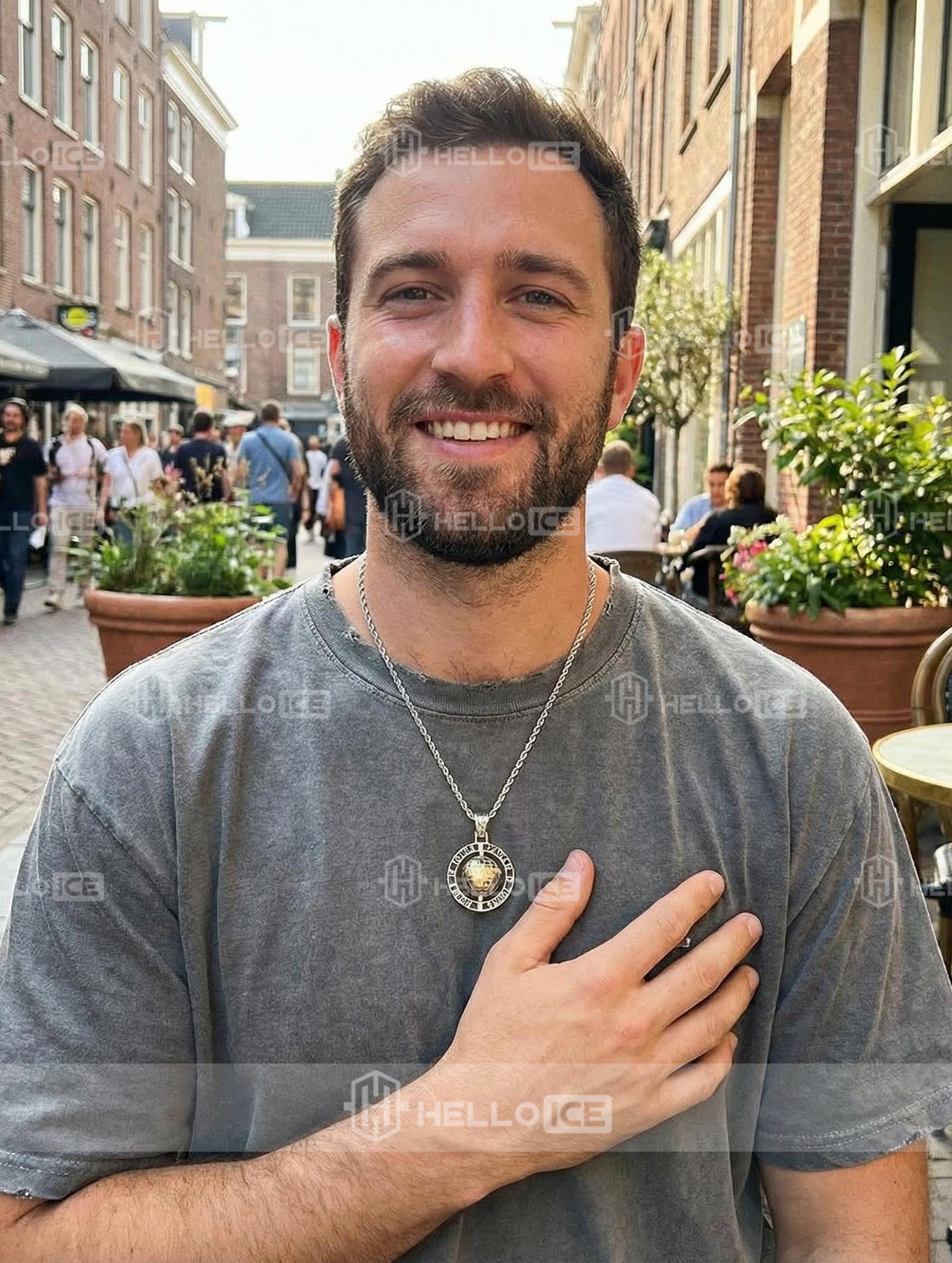 Helloice Review Image