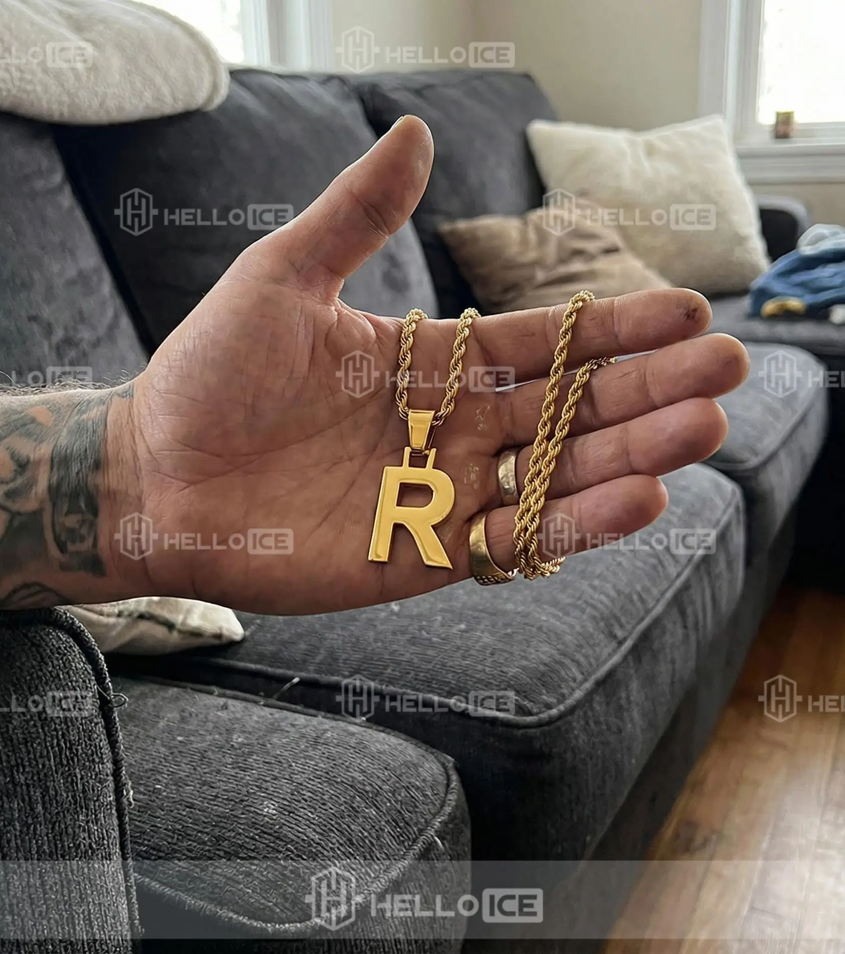 Helloice Review Image