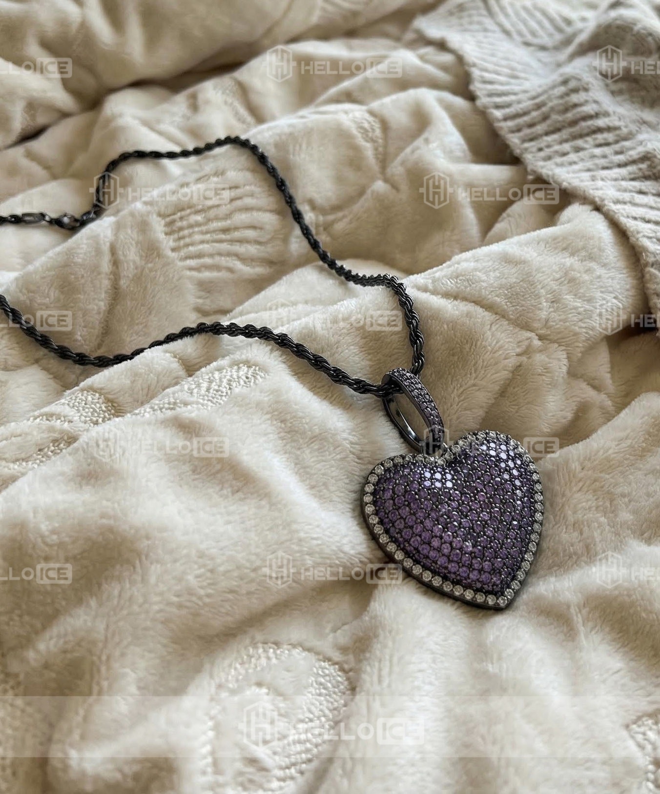 Helloice Review Image