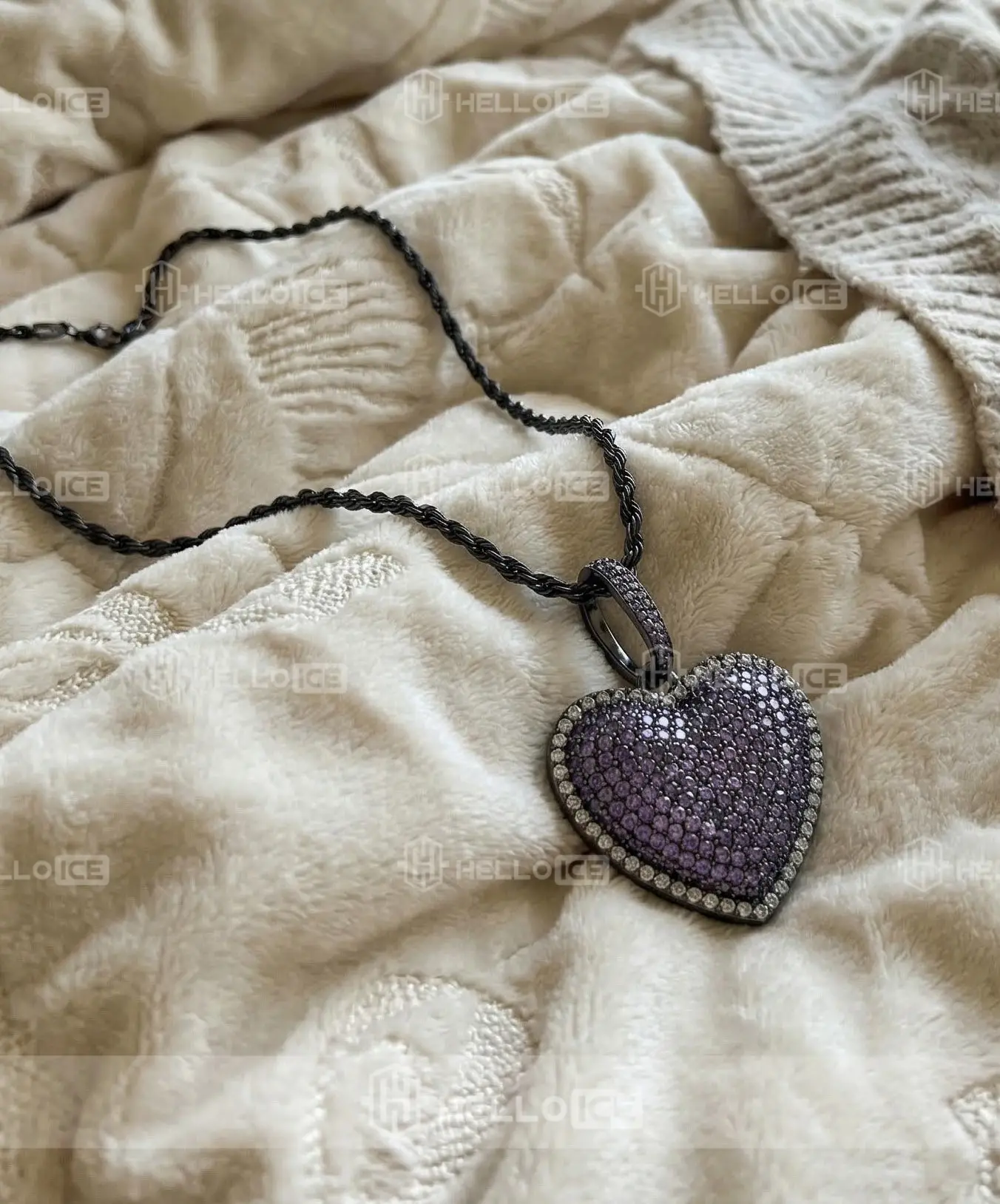 Helloice Review Image