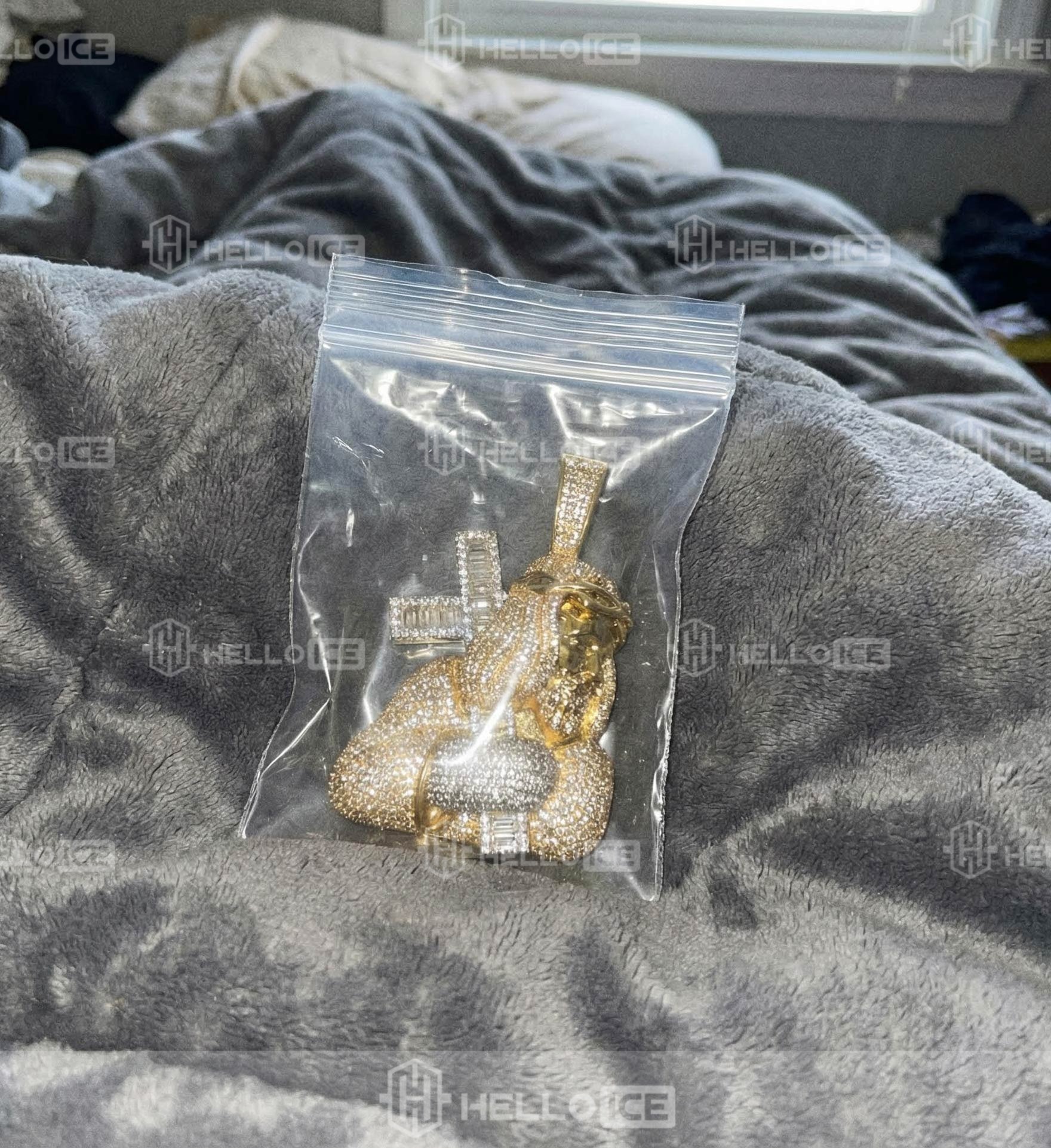 Helloice Review Image