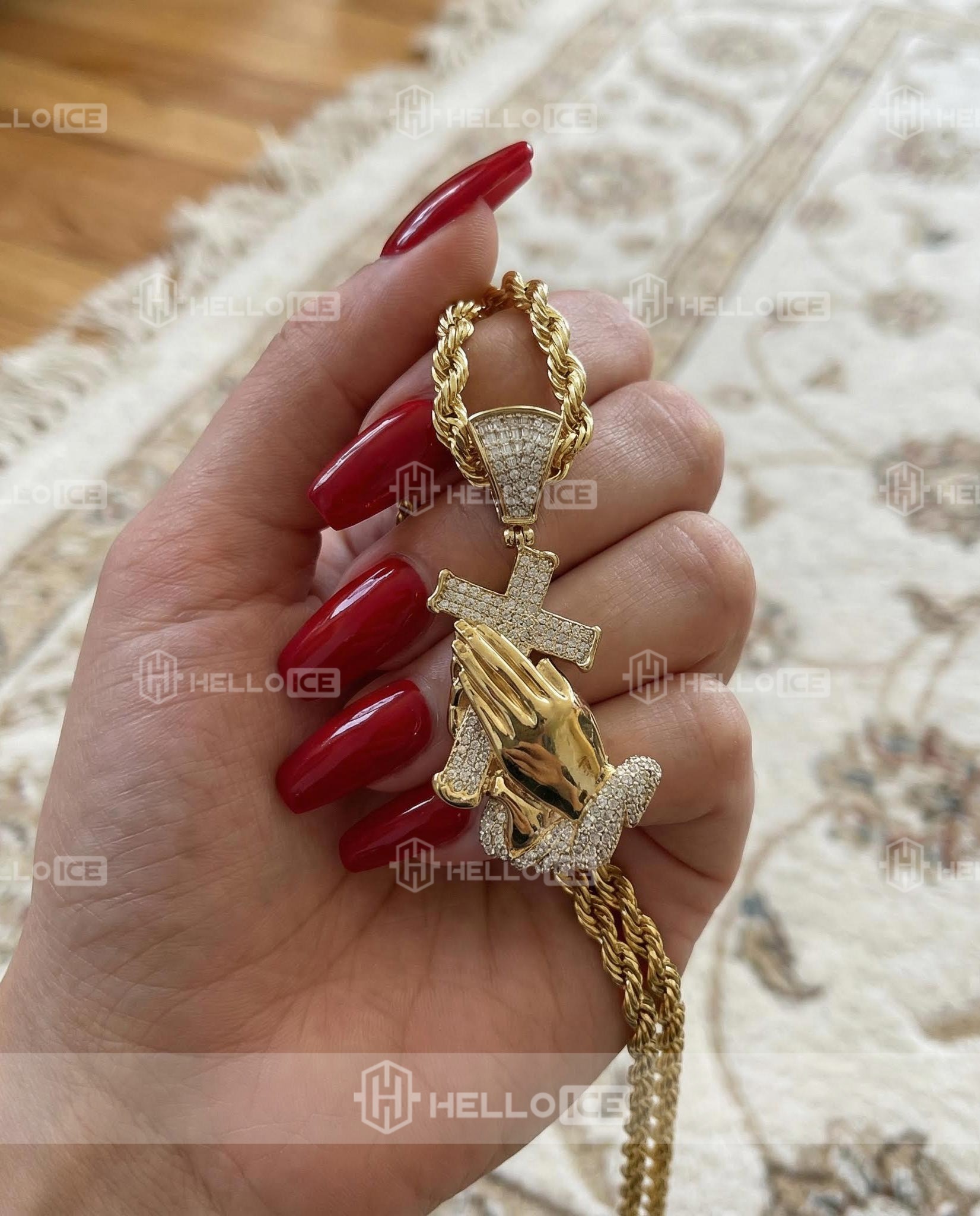 Helloice Review Image