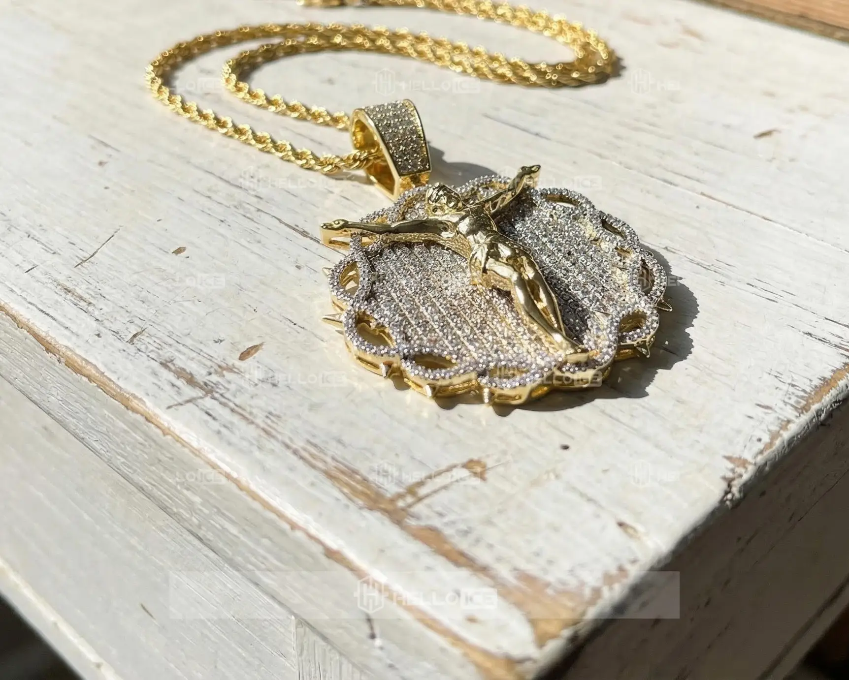 Helloice Review Image