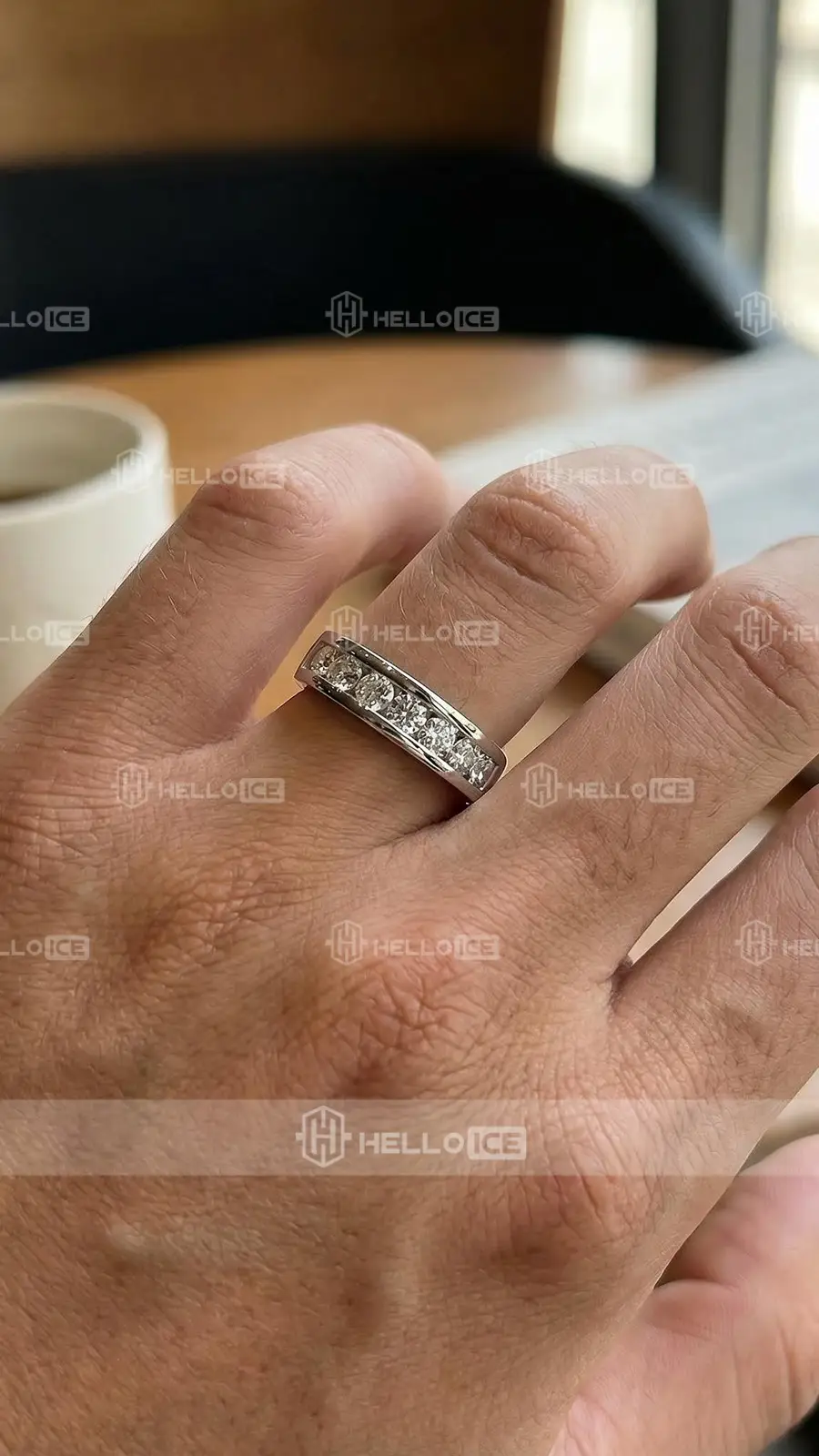 Helloice Review Image