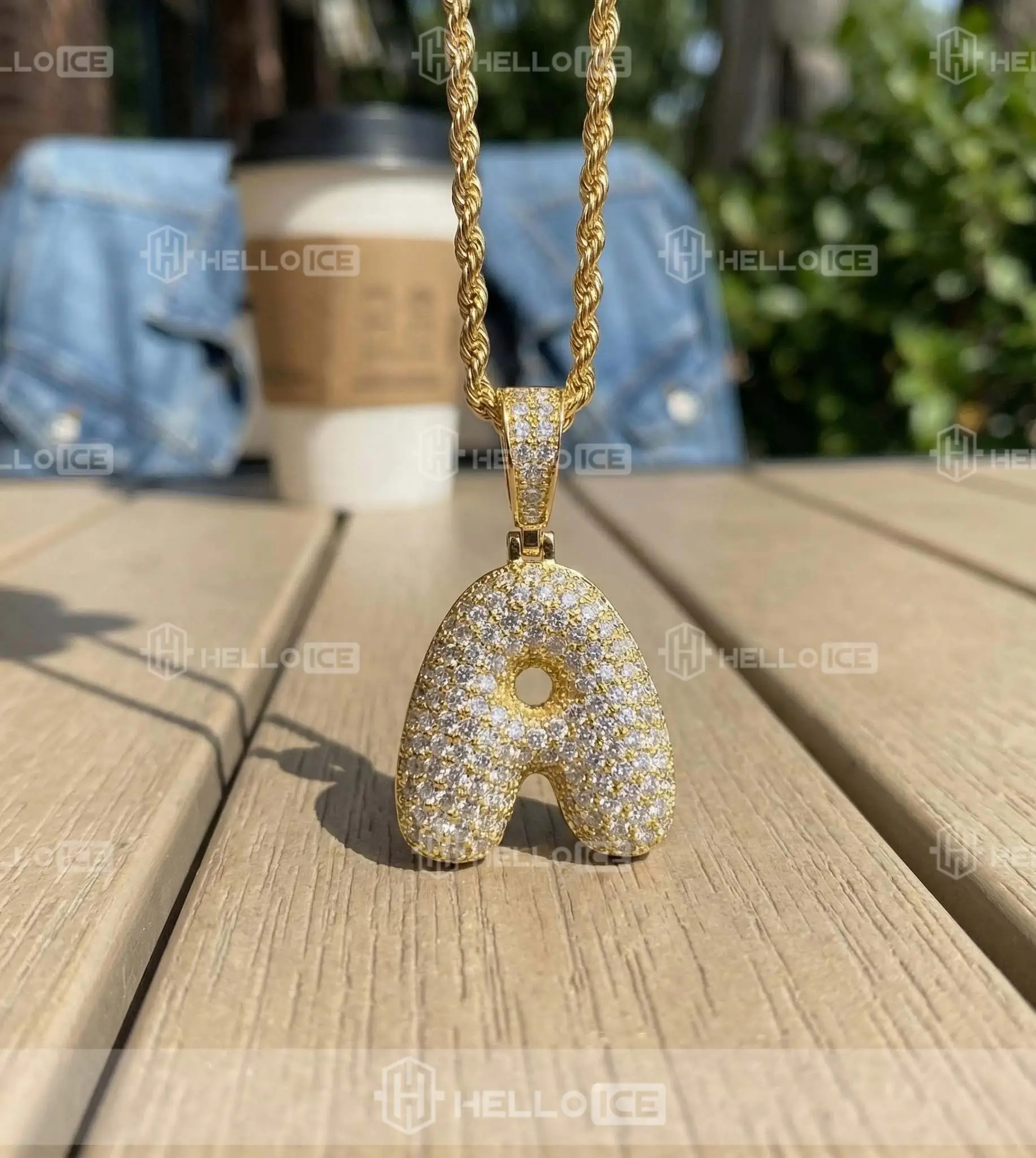 Helloice Review Image