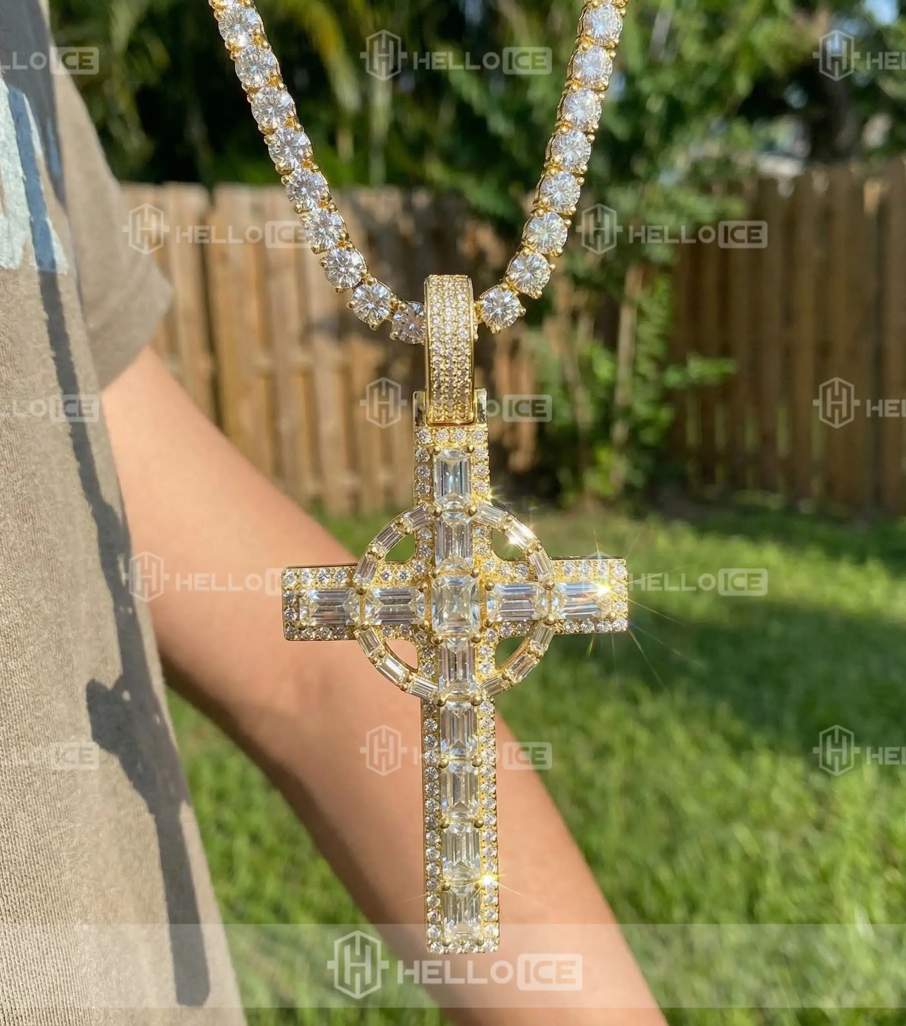 Helloice Review Image