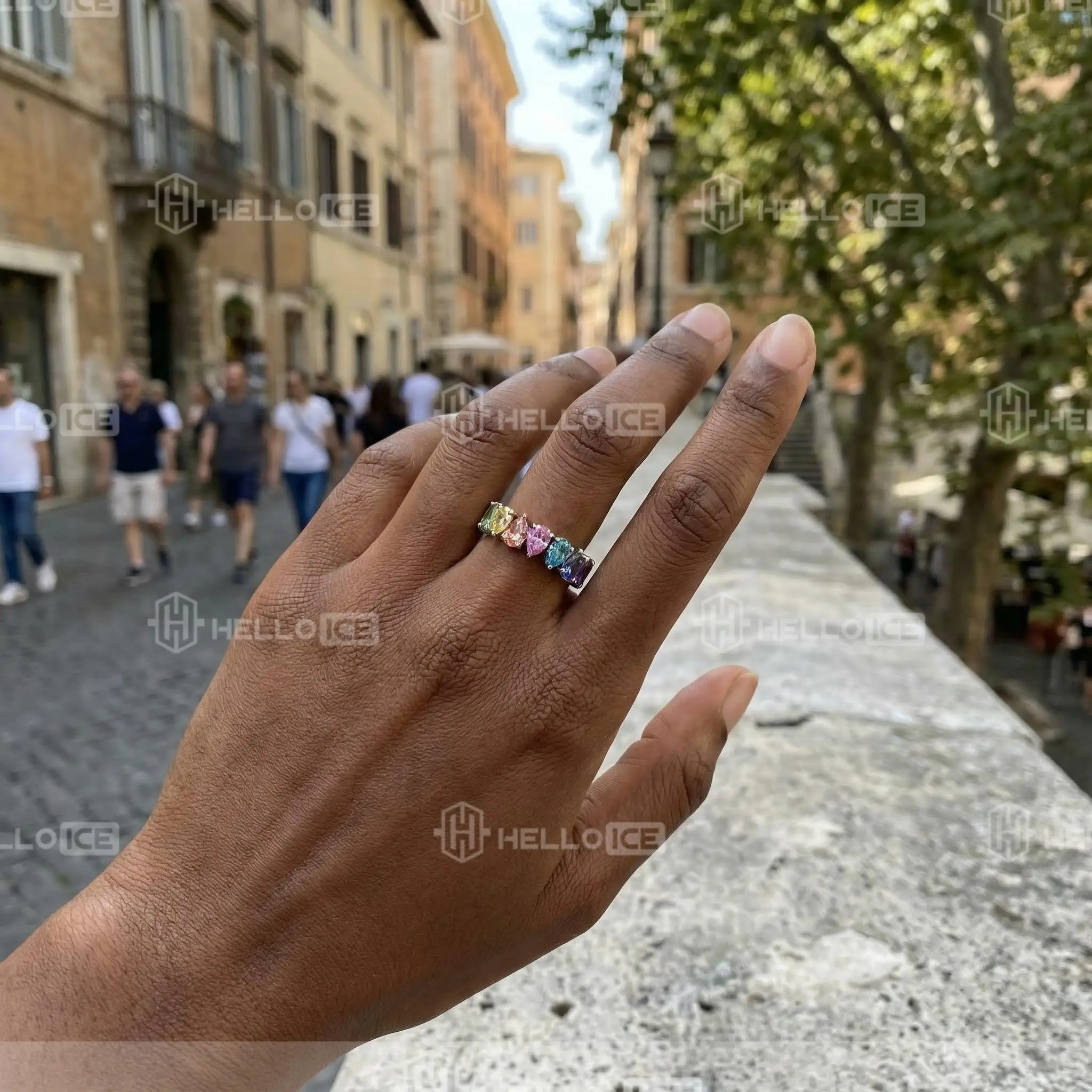 Helloice Review Image