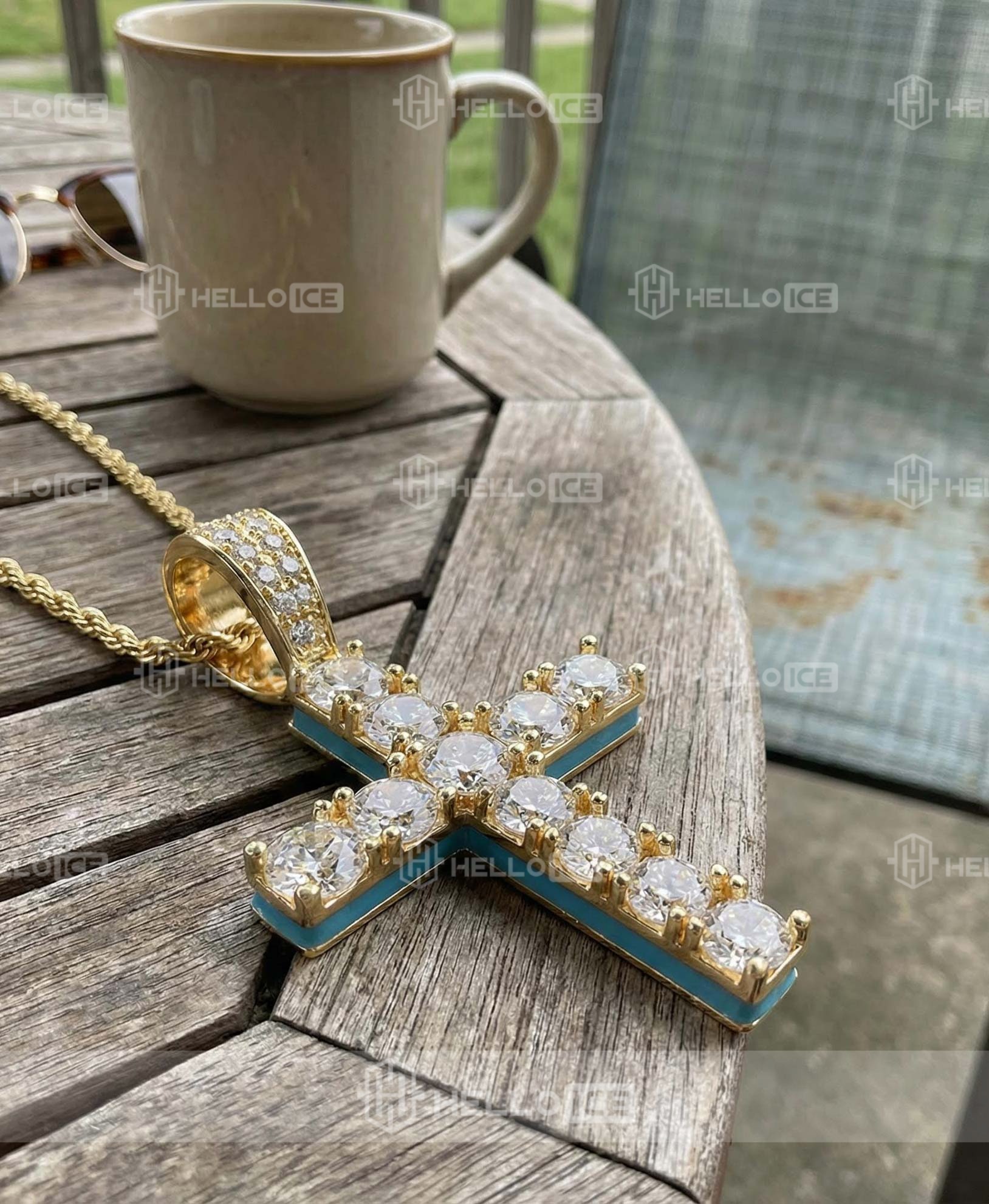 Helloice Review Image