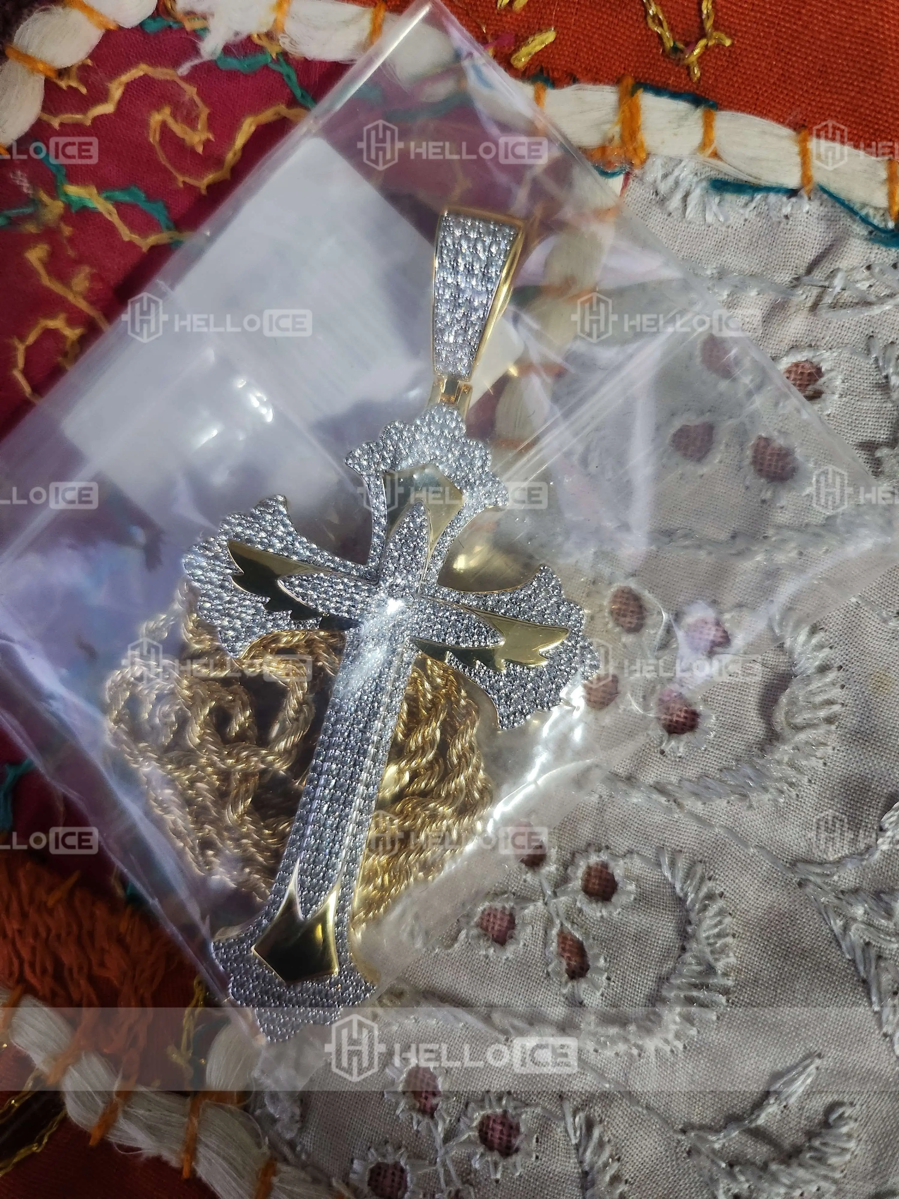 Helloice Review Image