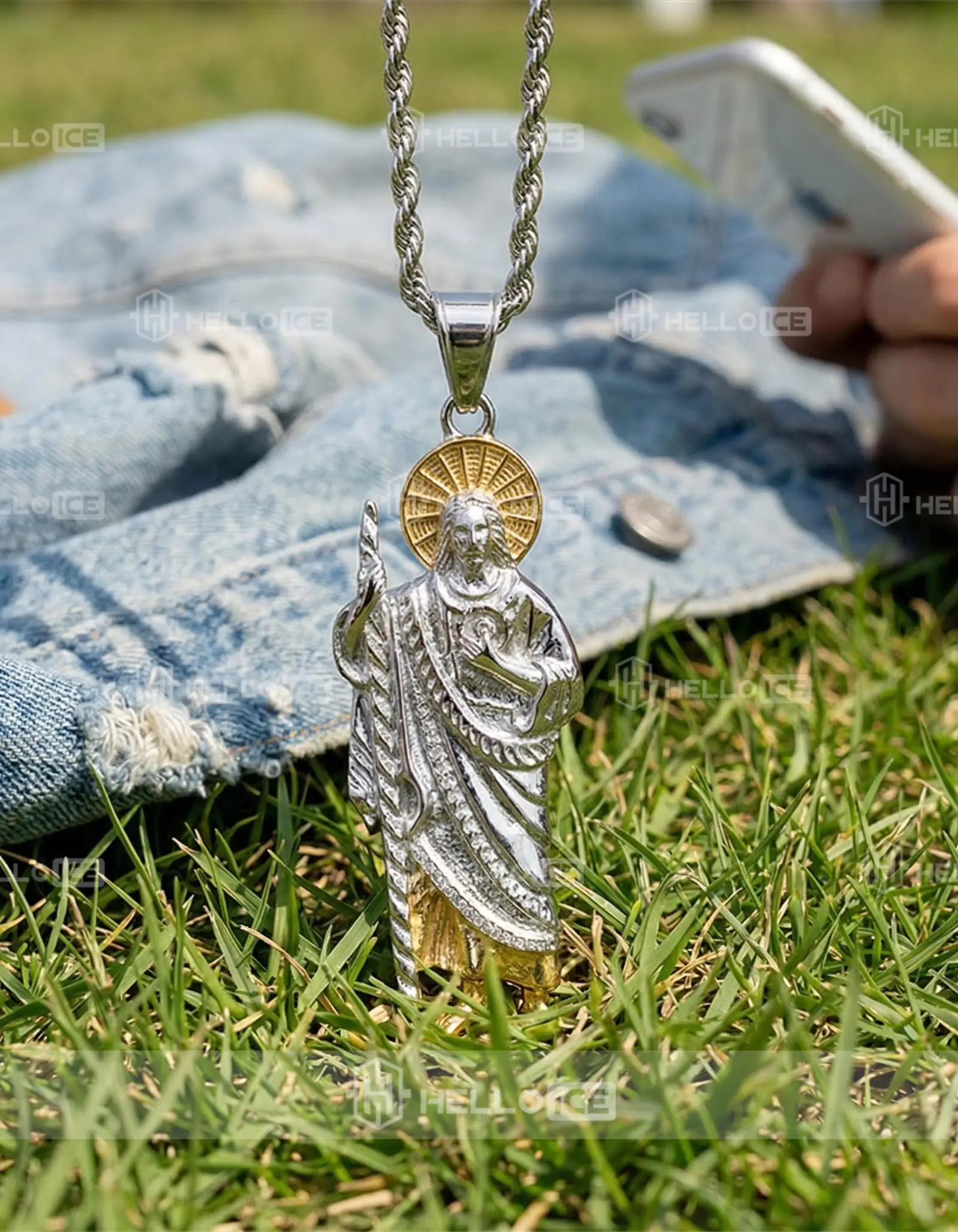 Helloice Review Image