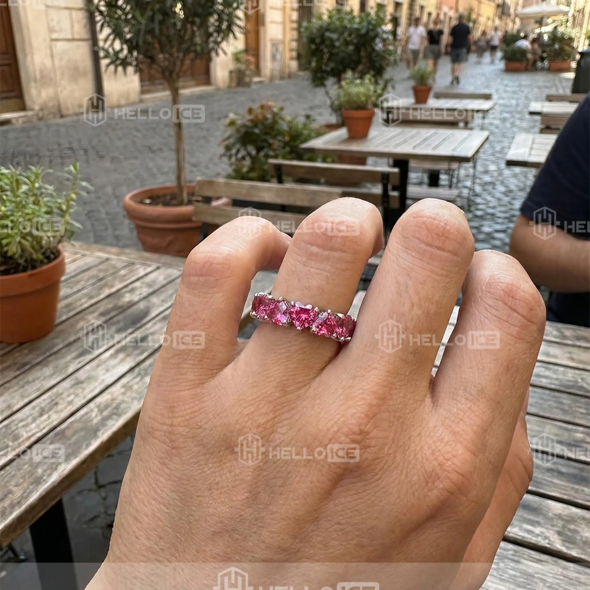 Helloice Review Image