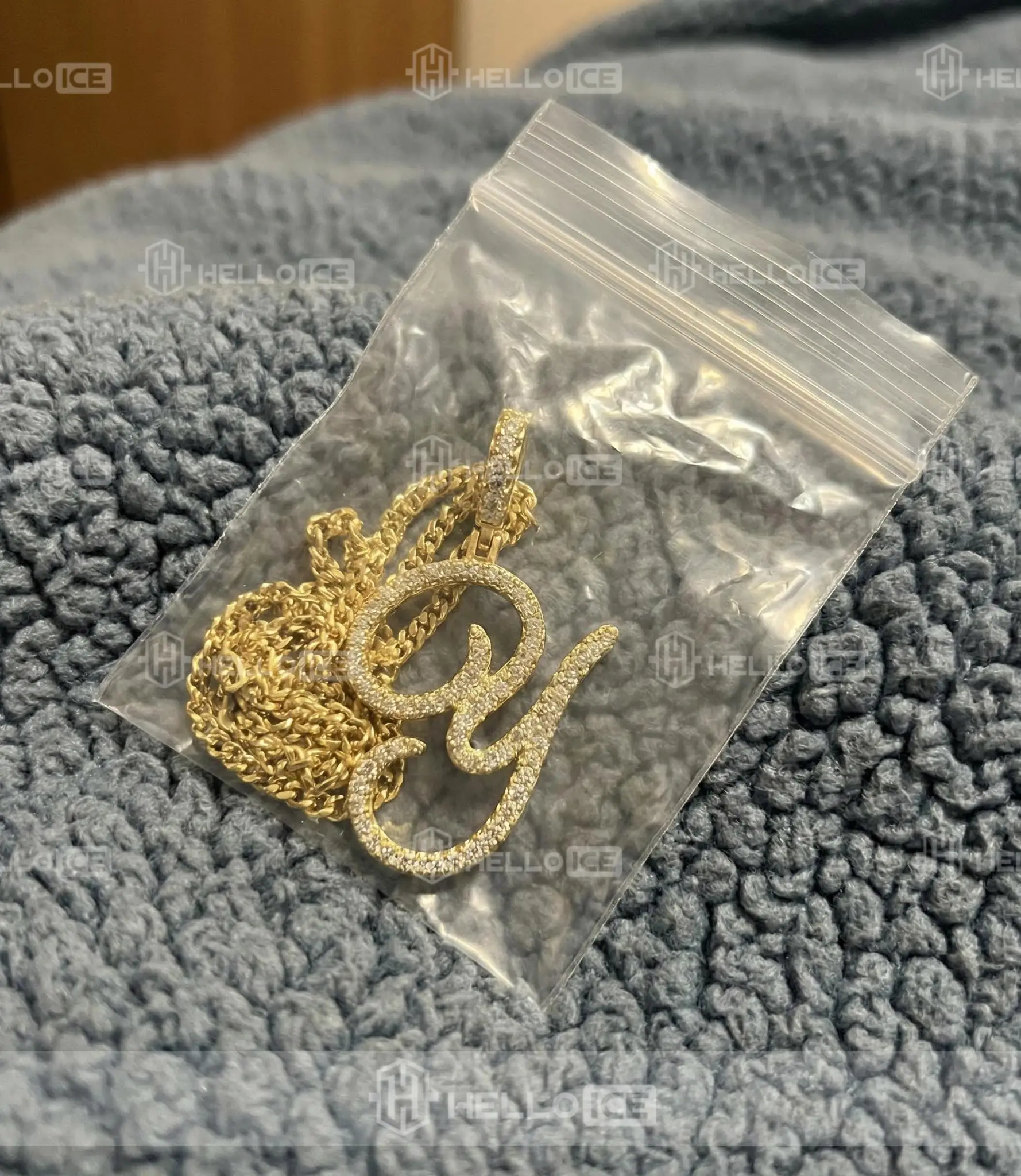 Helloice Review Image