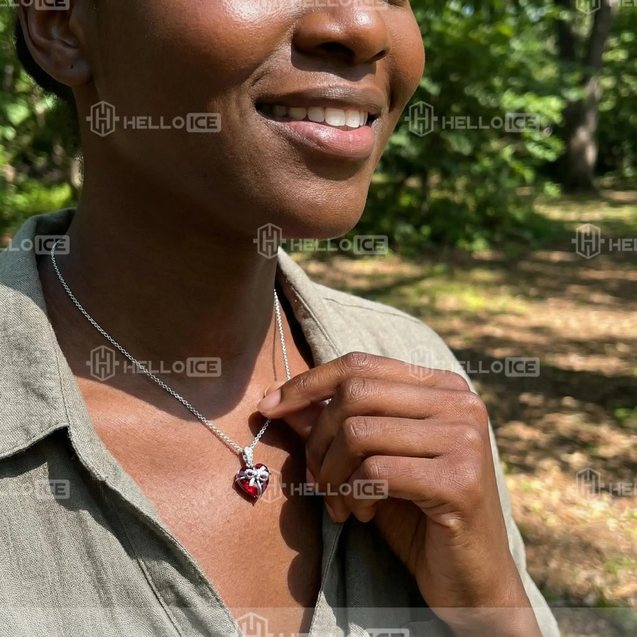 Helloice Review Image