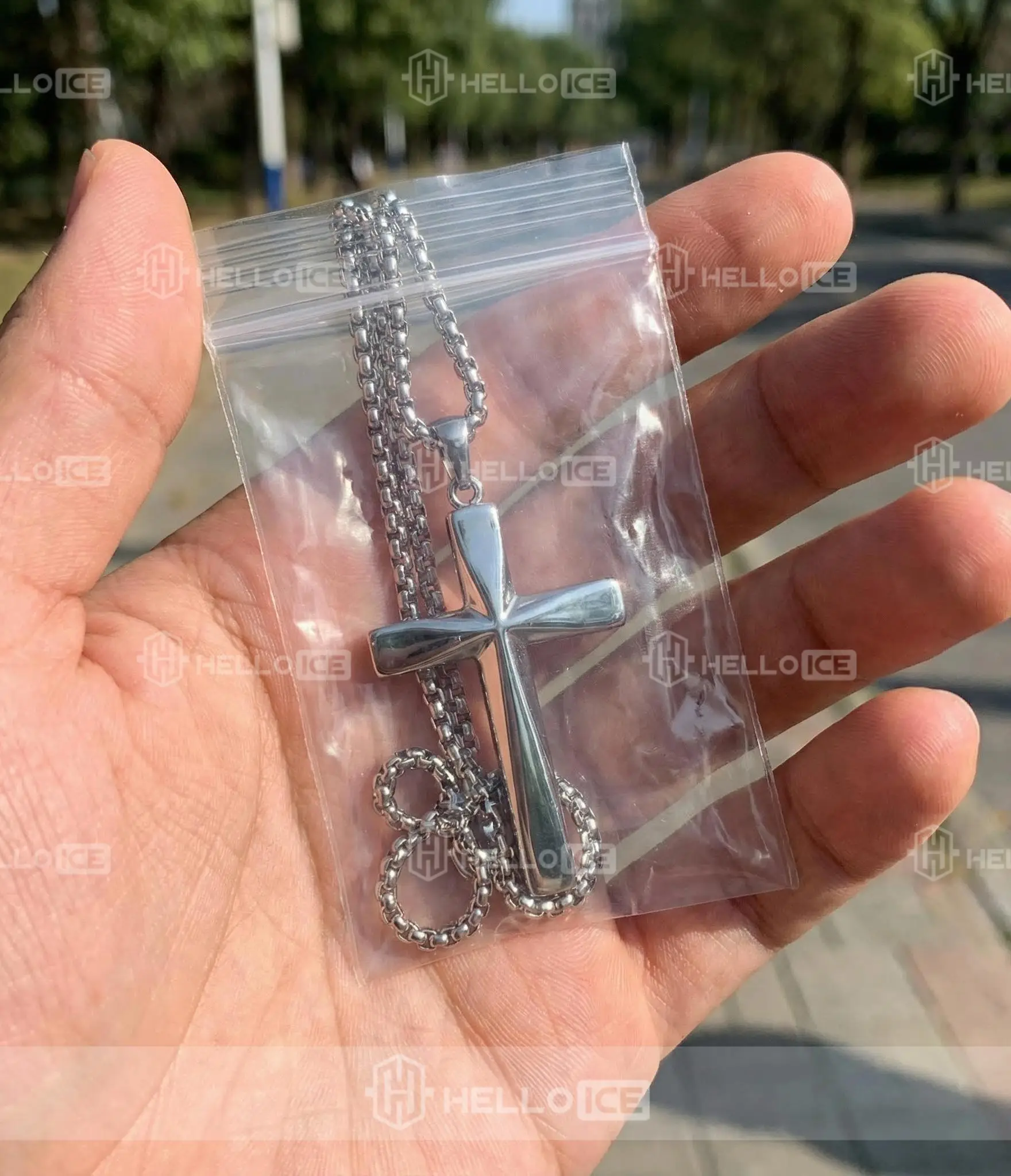 Helloice Review Image