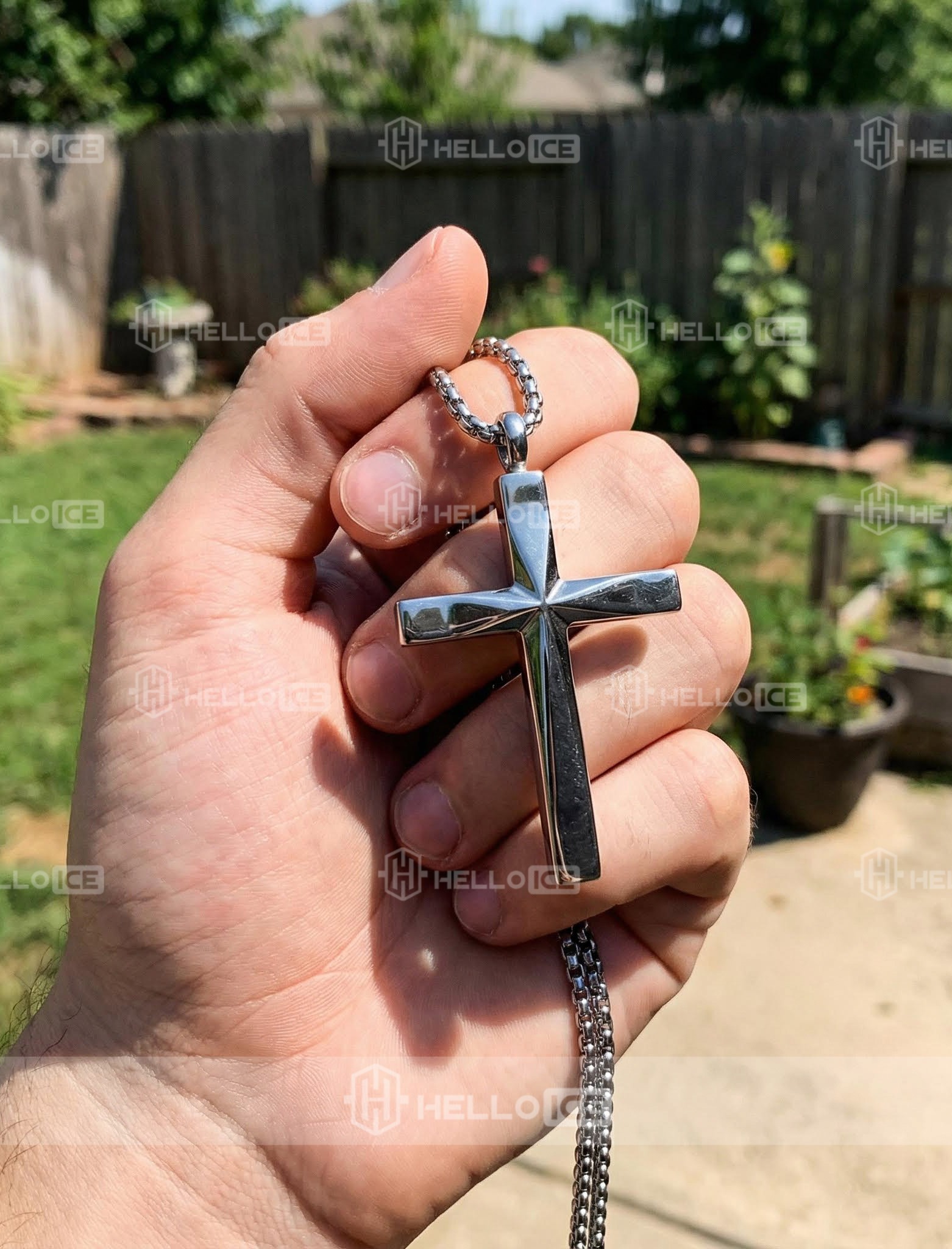 Helloice Review Image