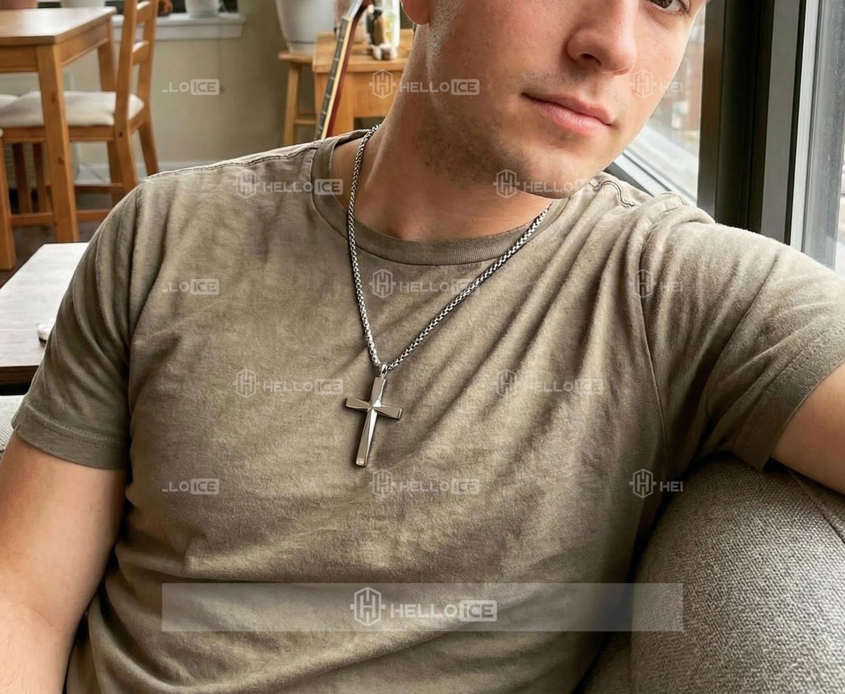 Helloice Review Image