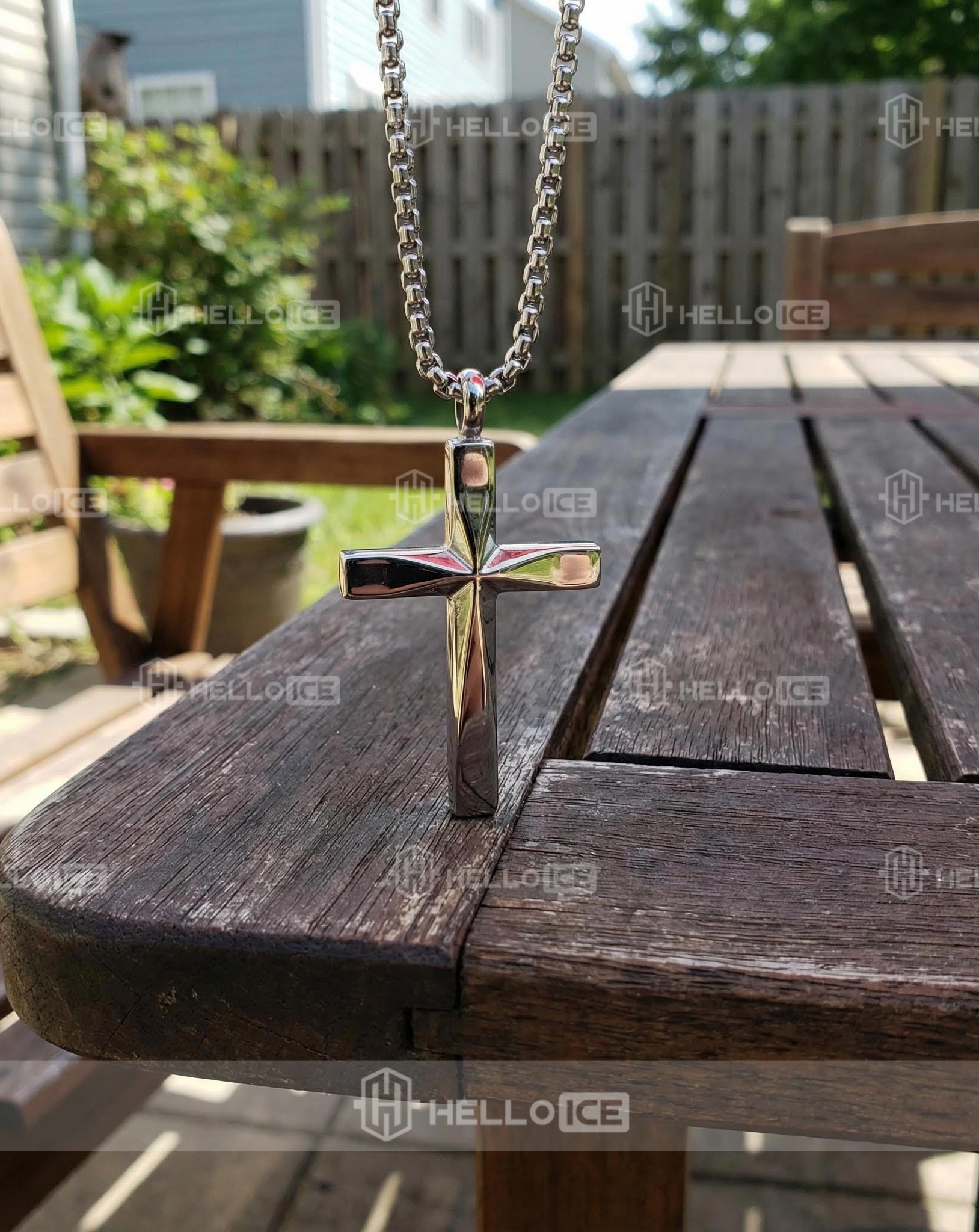 Helloice Review Image