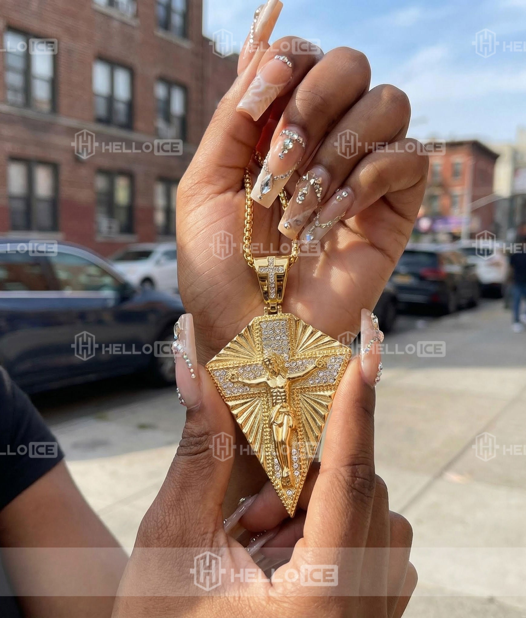 Helloice Review Image