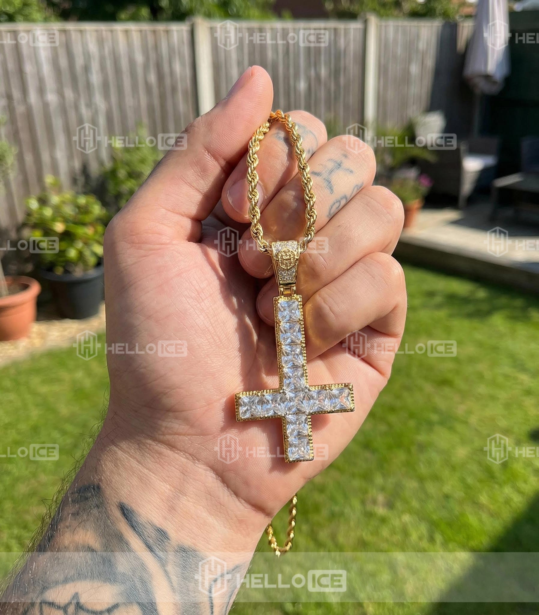 Helloice Review Image