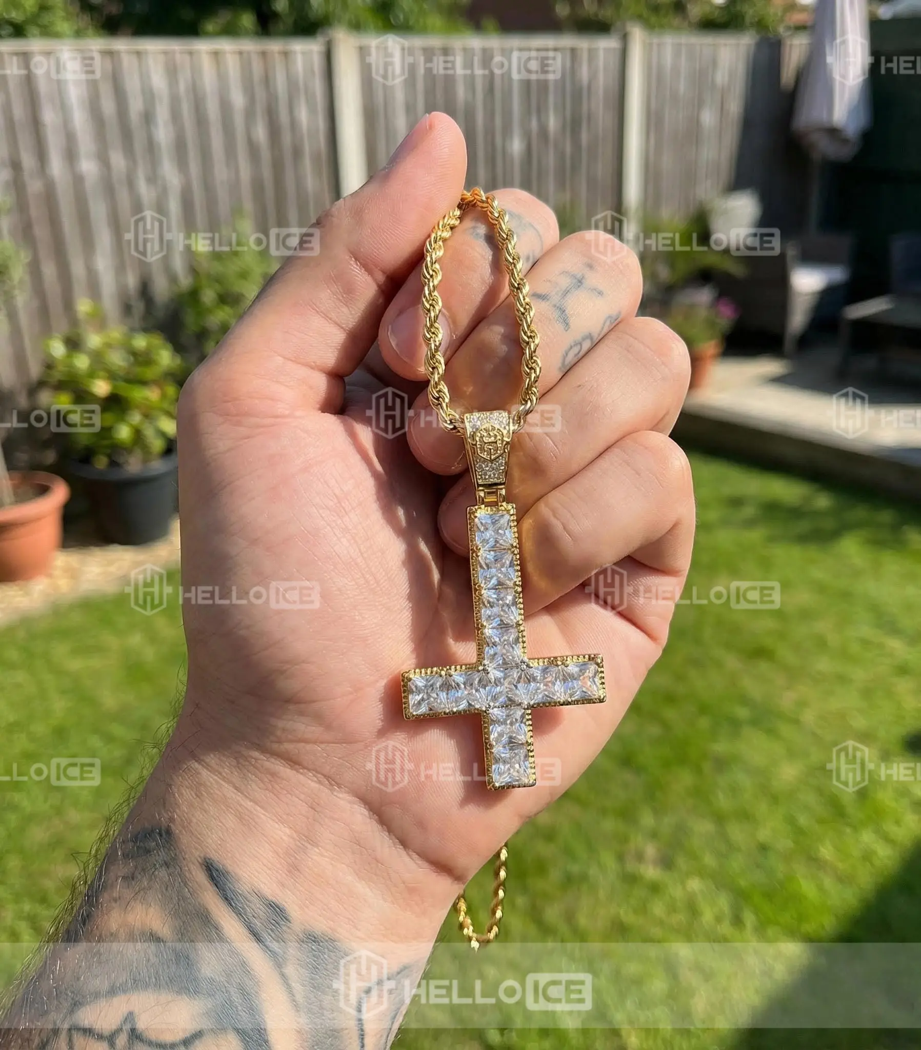 Helloice Review Image