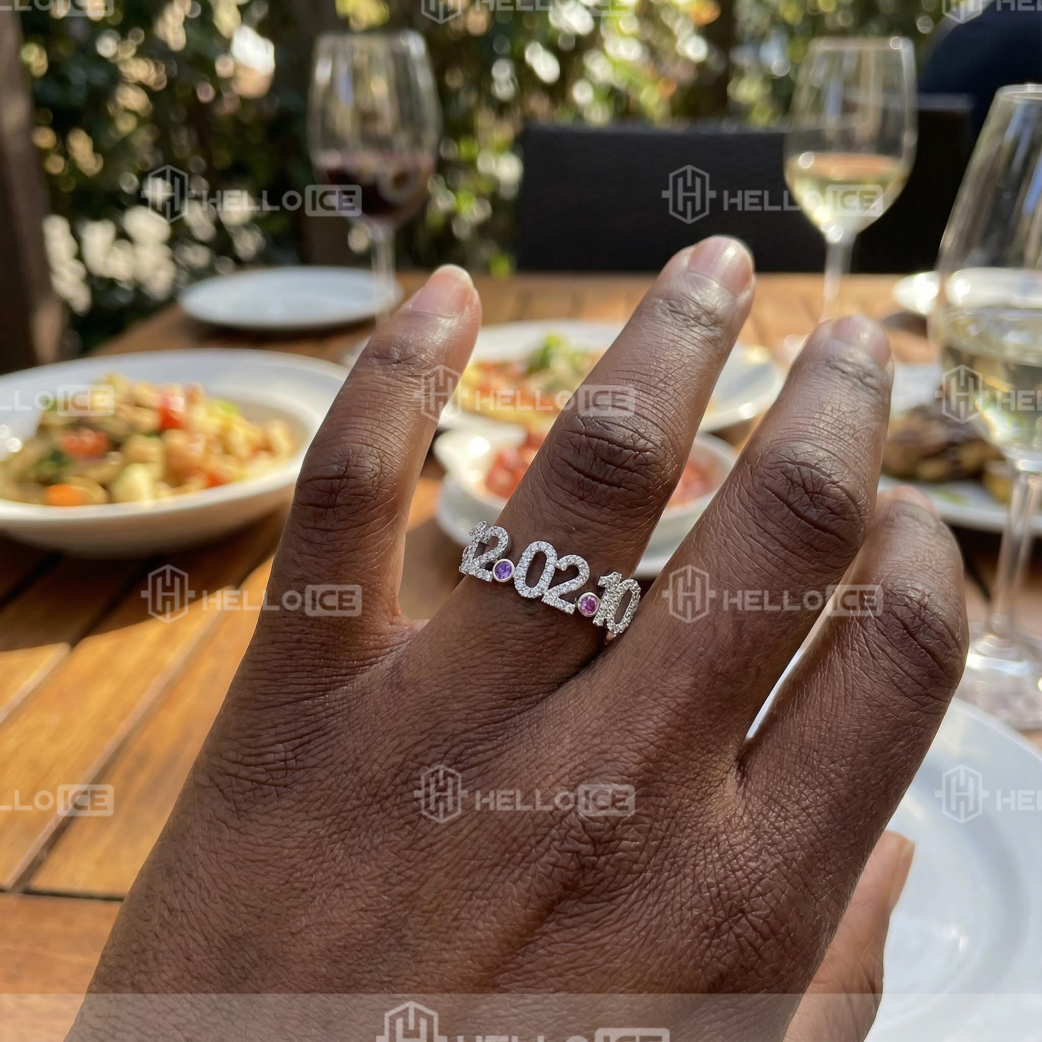 Helloice Review Image