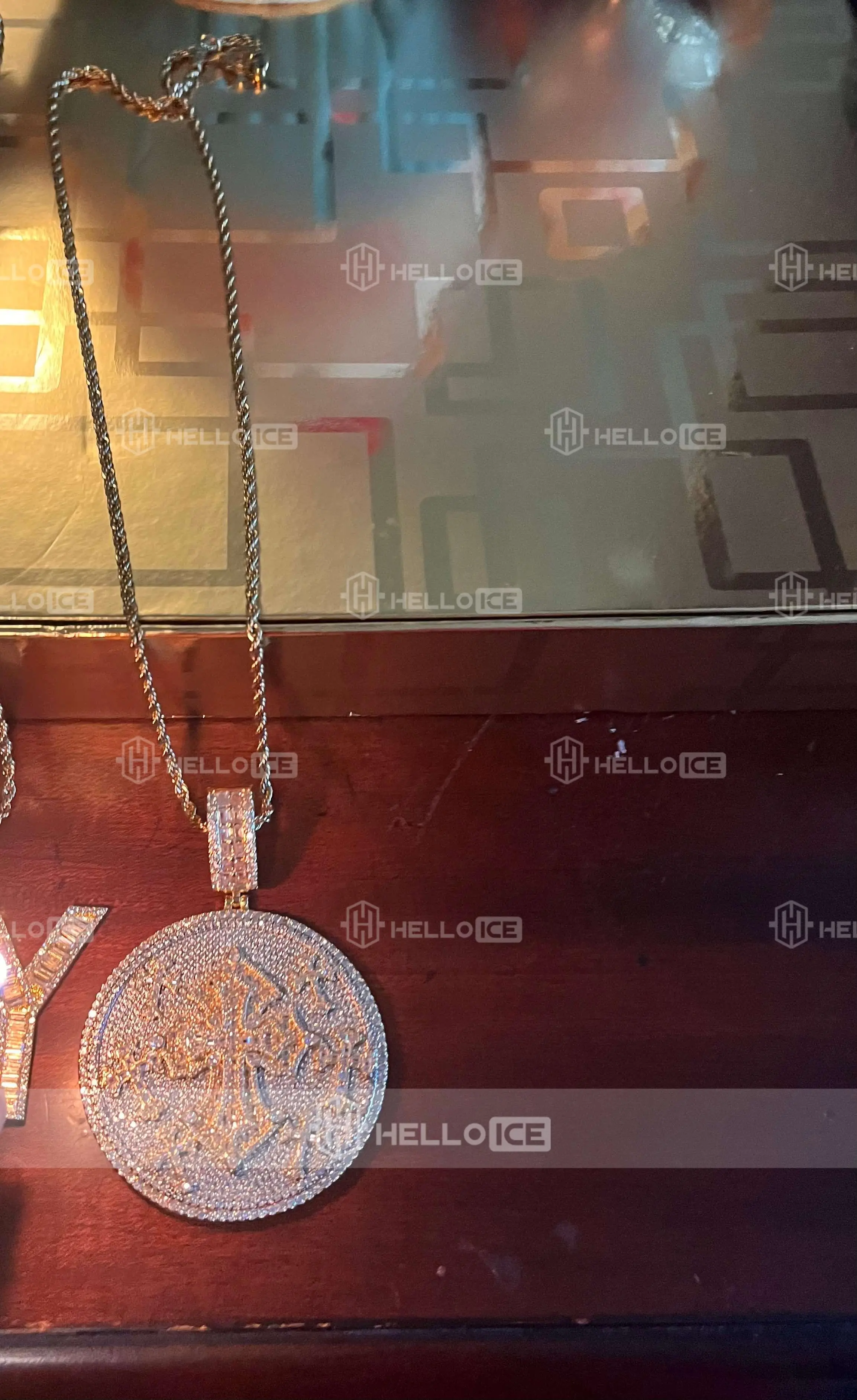 Helloice Review Image