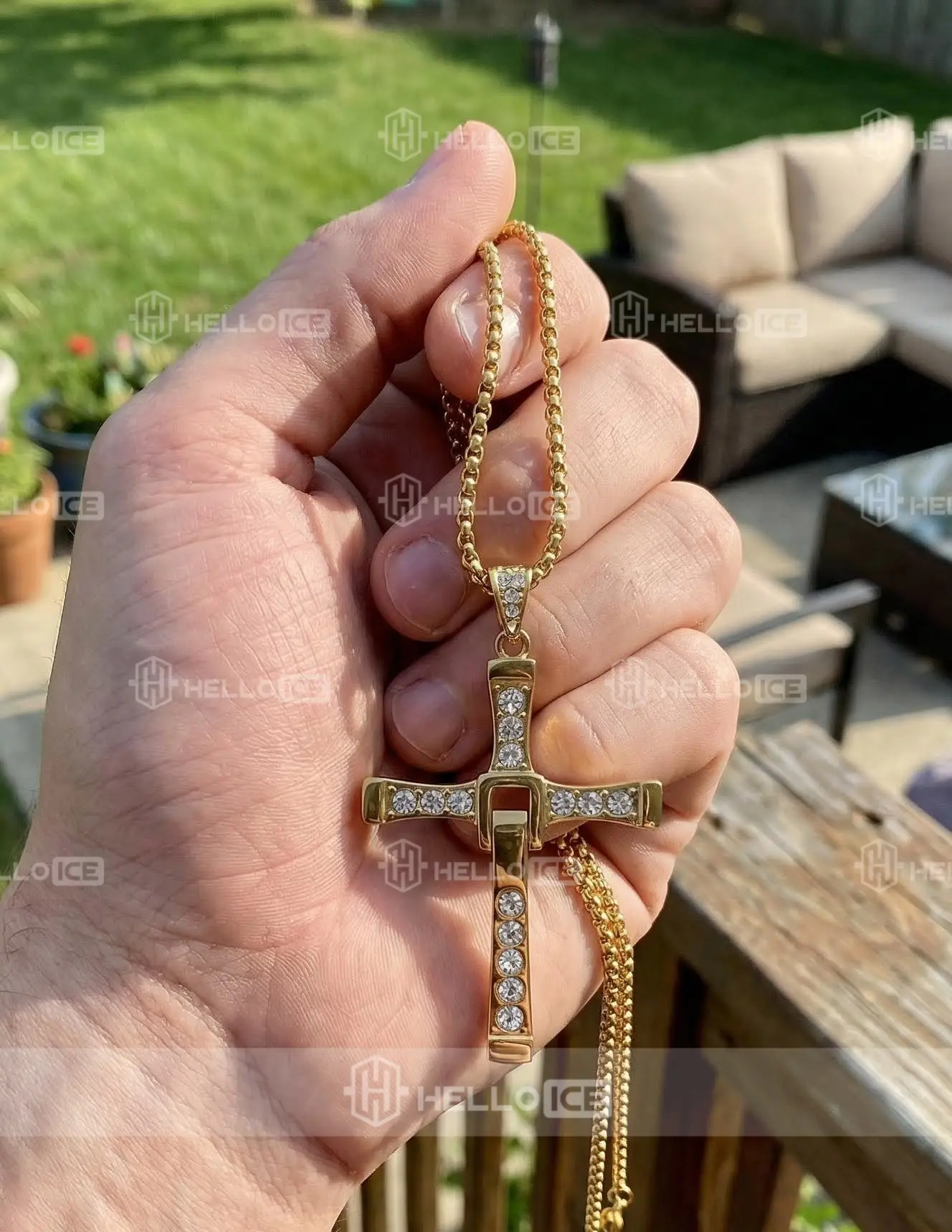 Helloice Review Image