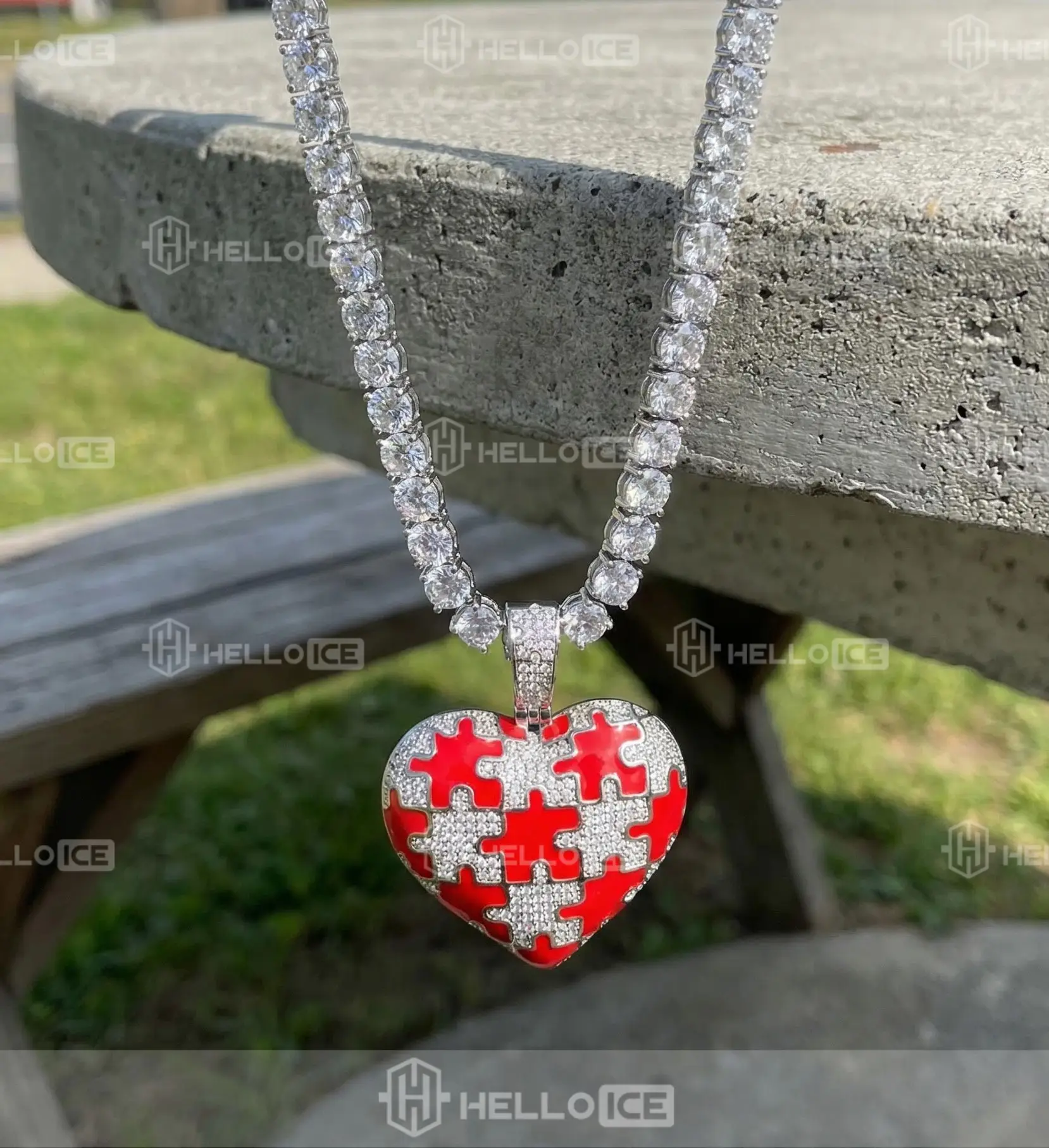 Helloice Review Image