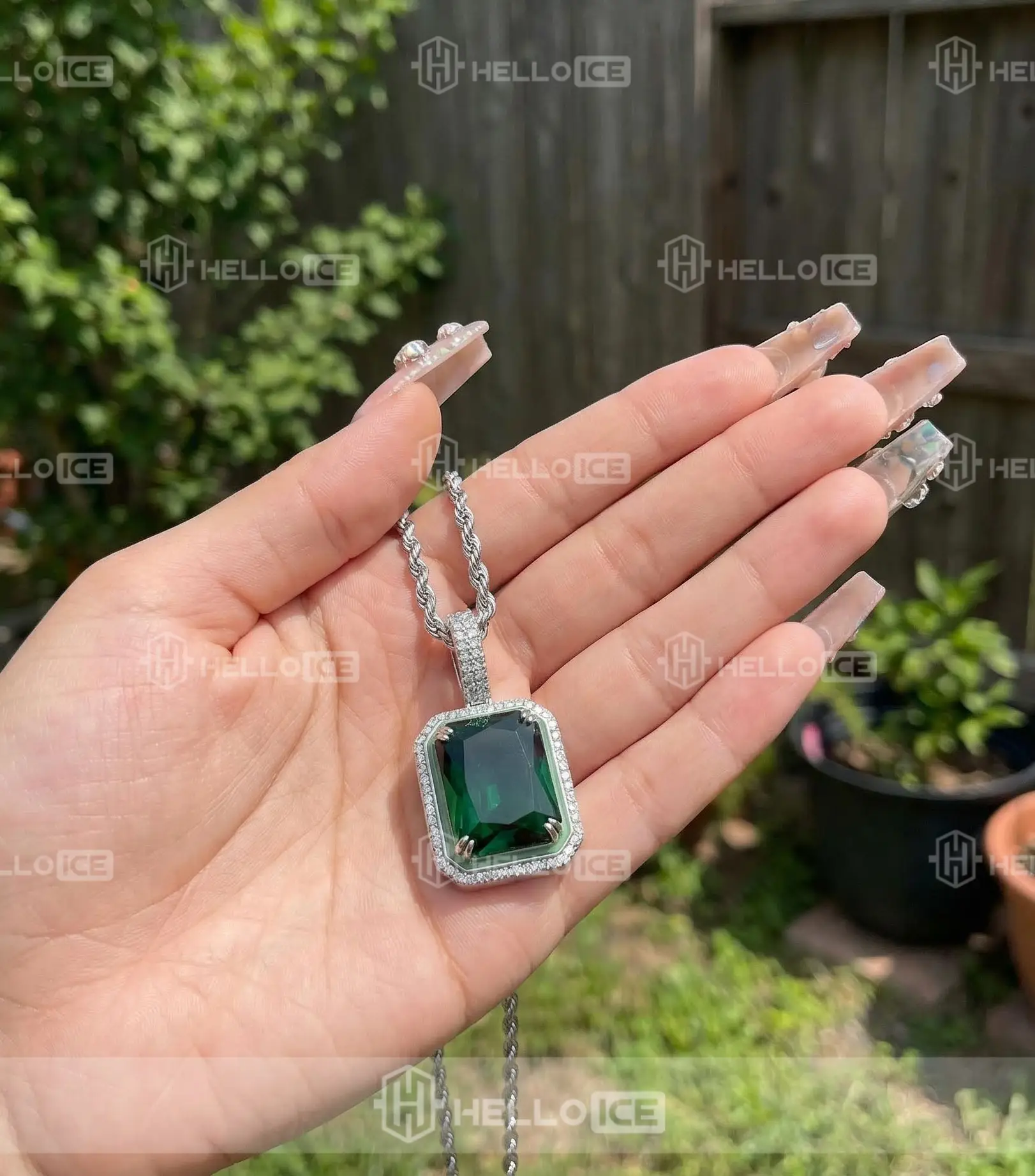 Helloice Review Image