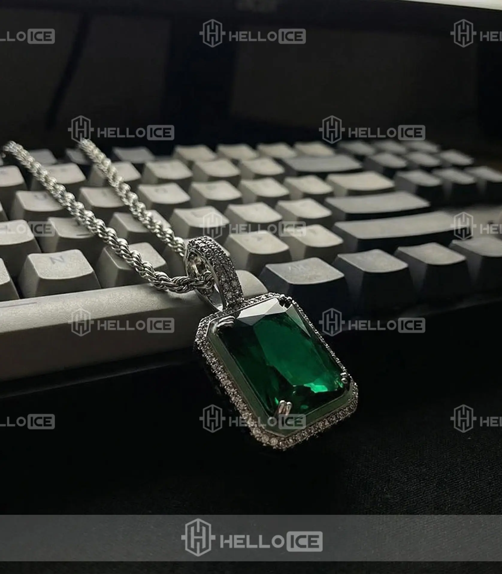 Helloice Review Image