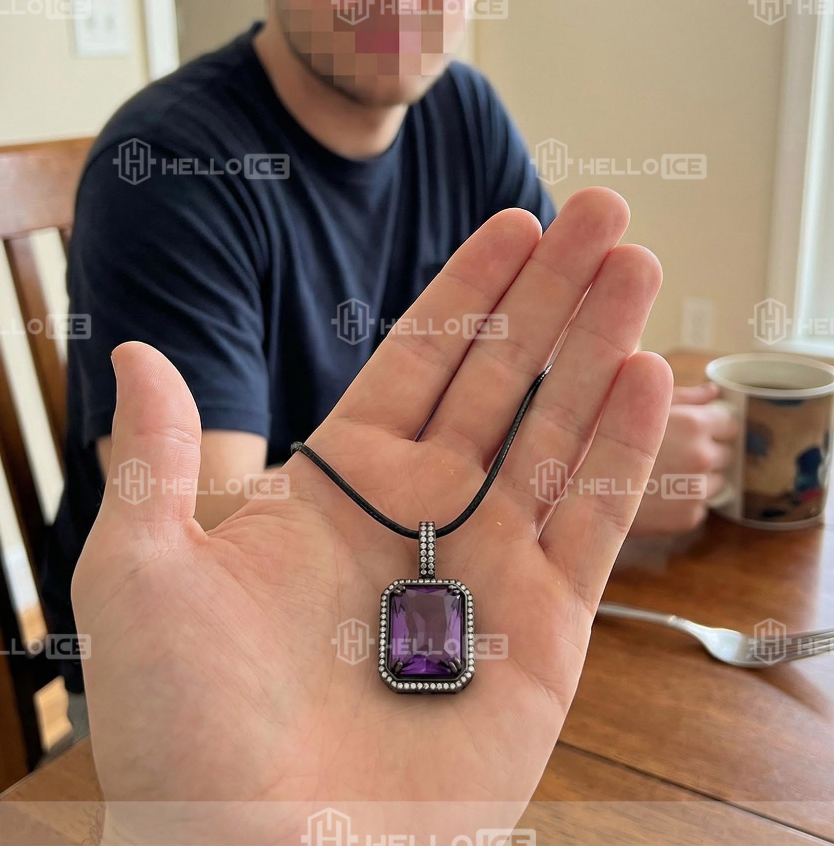 Helloice Review Image