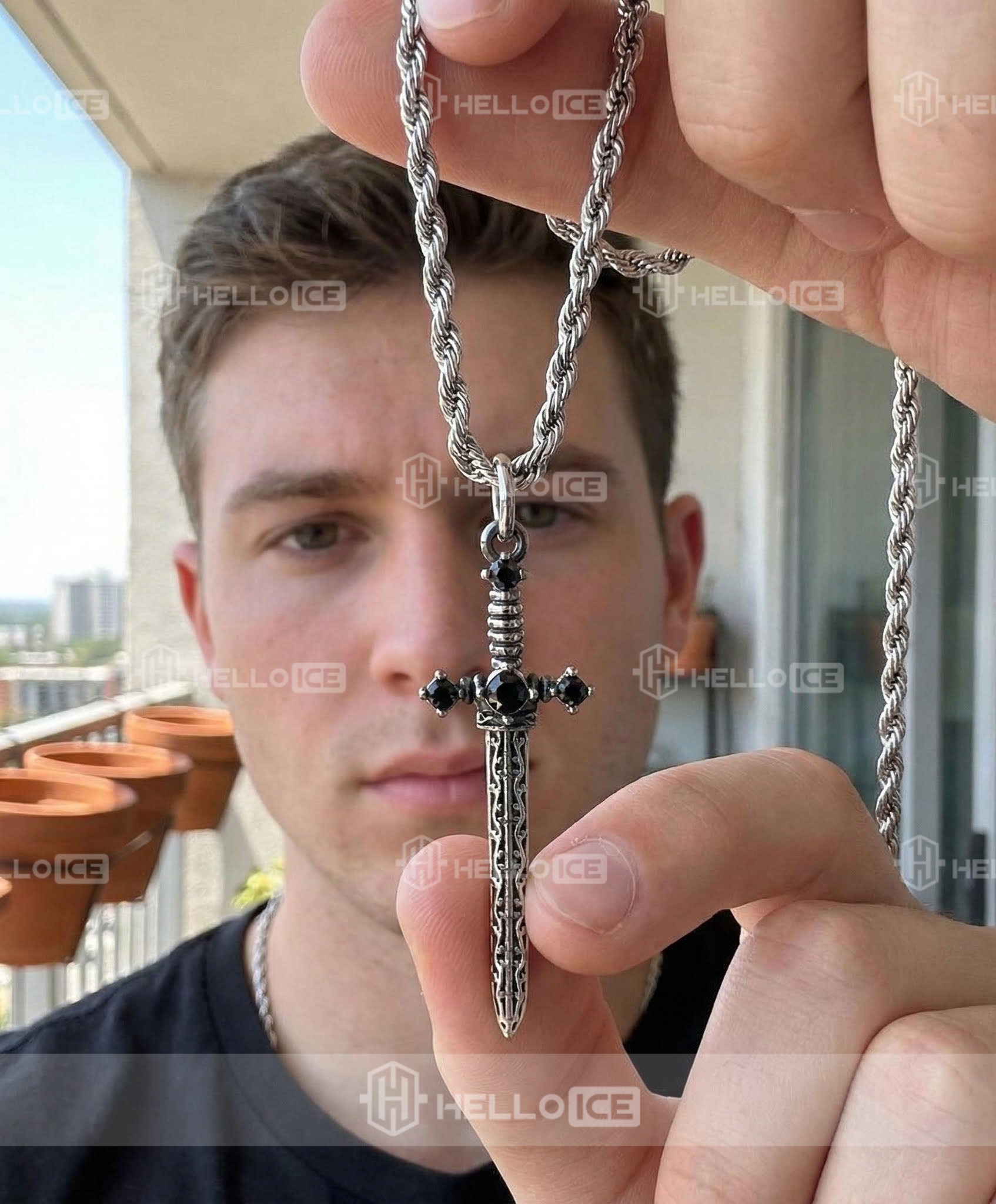 Helloice Review Image