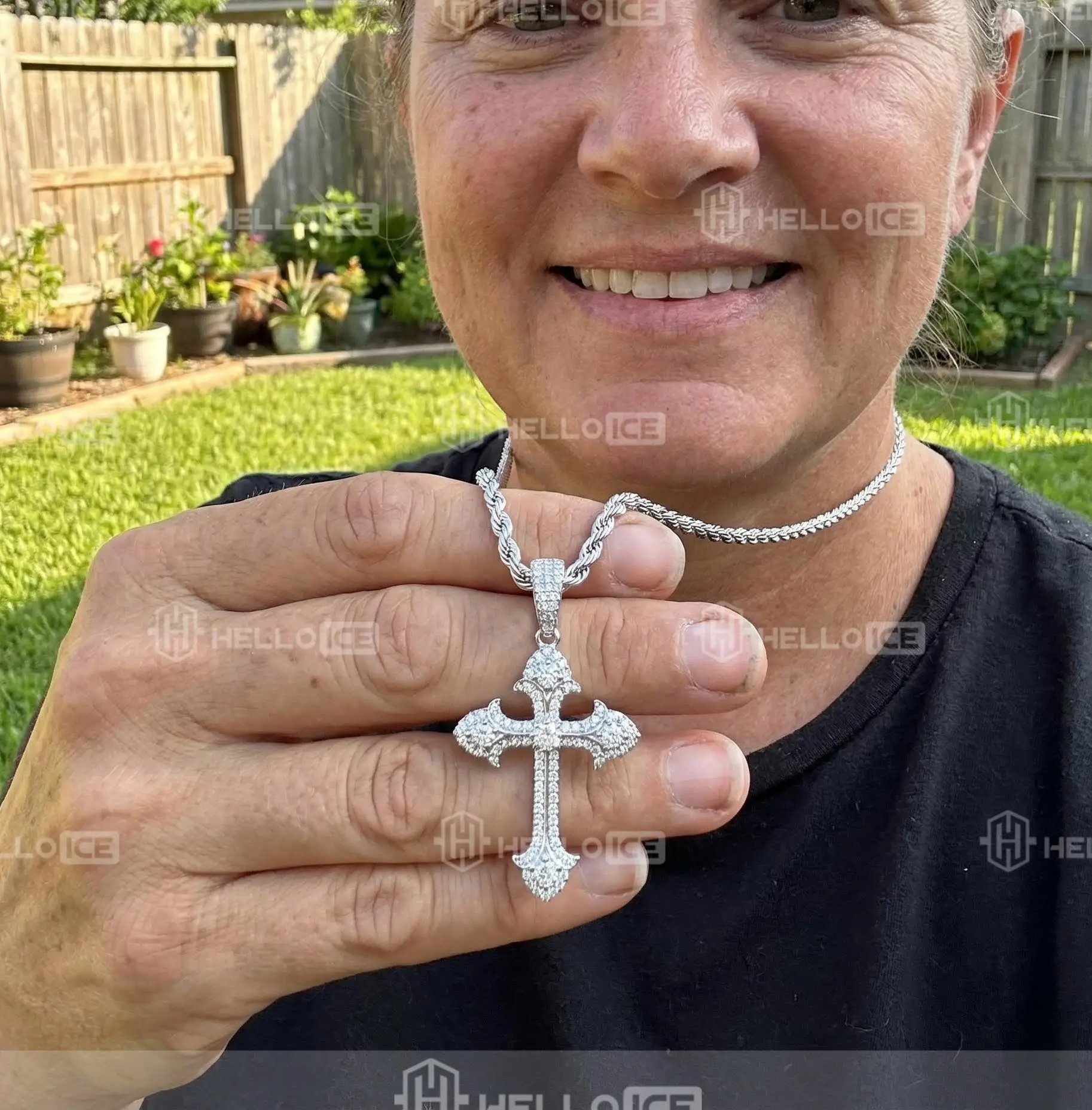 Helloice Review Image