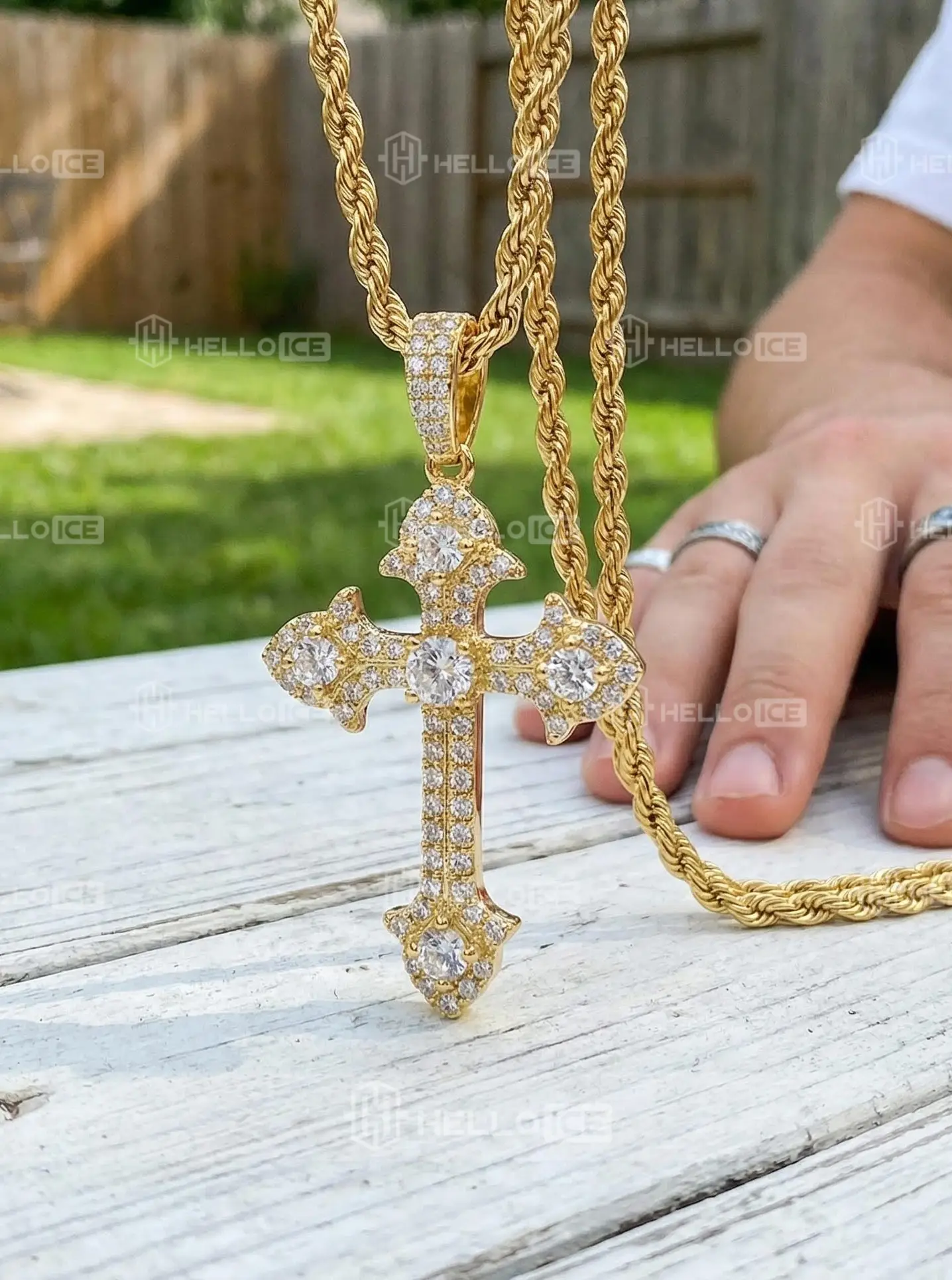 Helloice Review Image