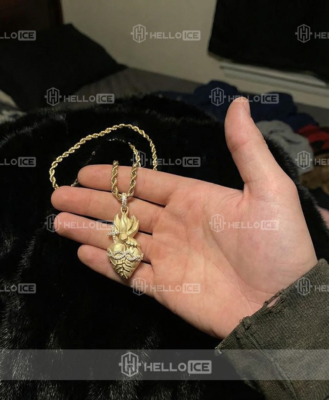 Helloice Review Image