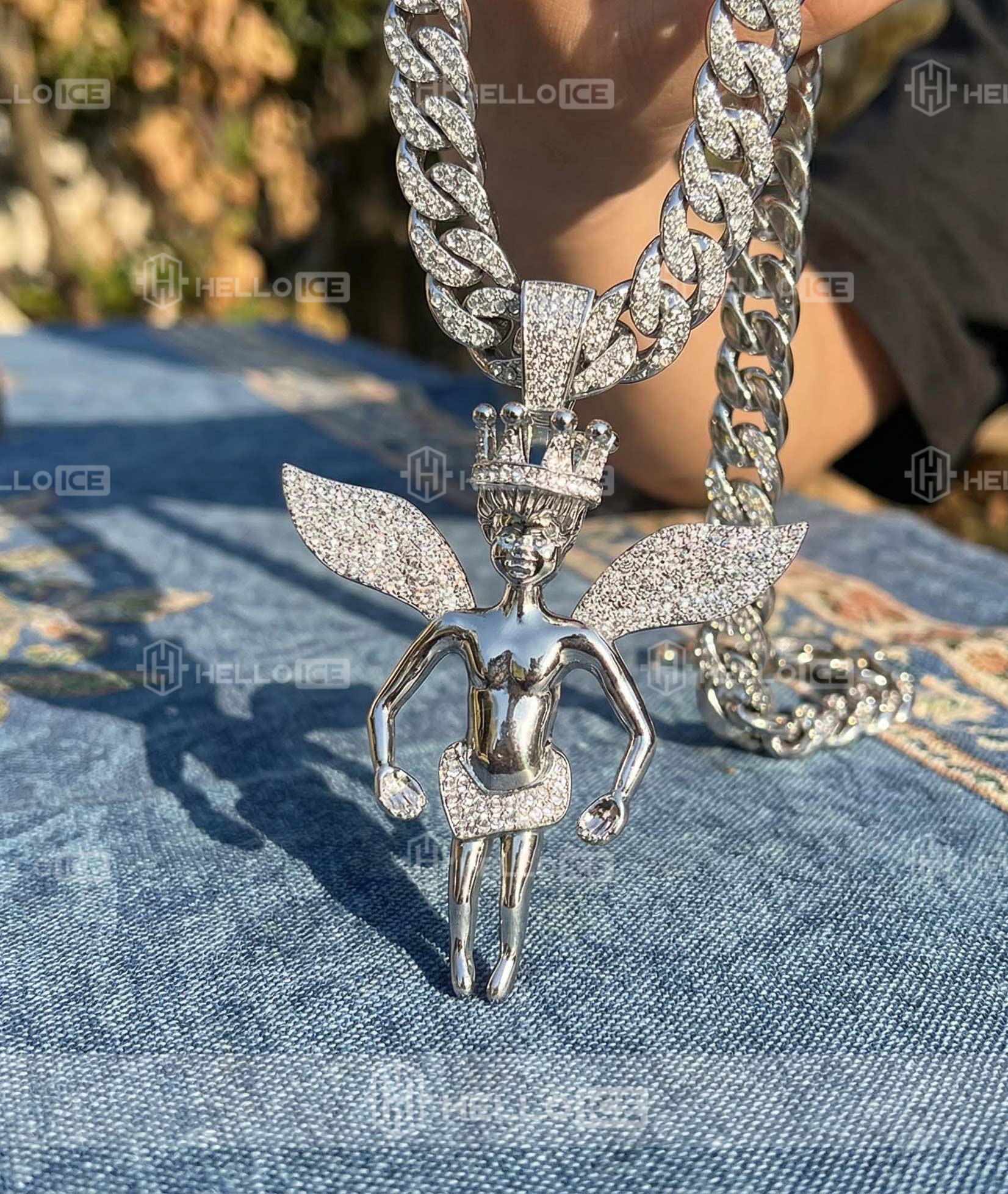 Helloice Review Image