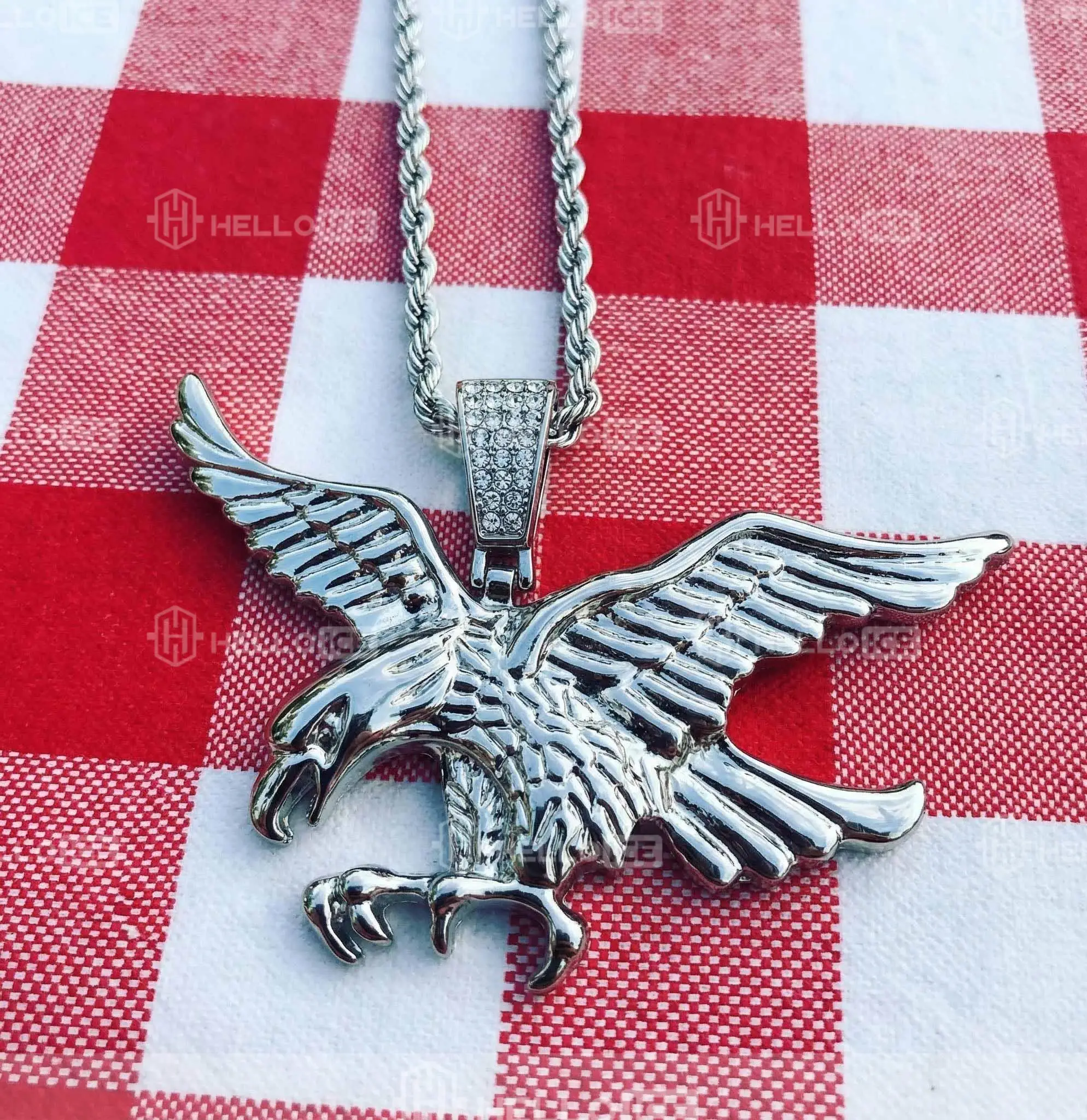 Helloice Review Image