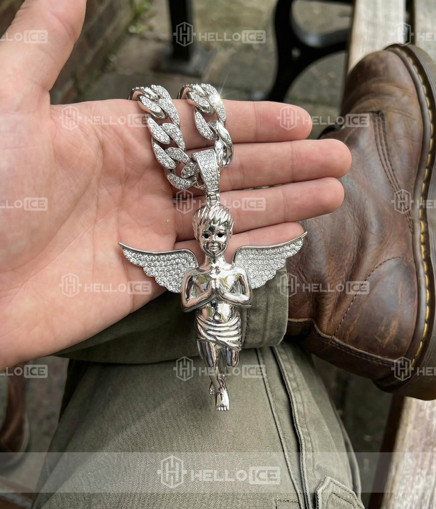 Helloice Review Image