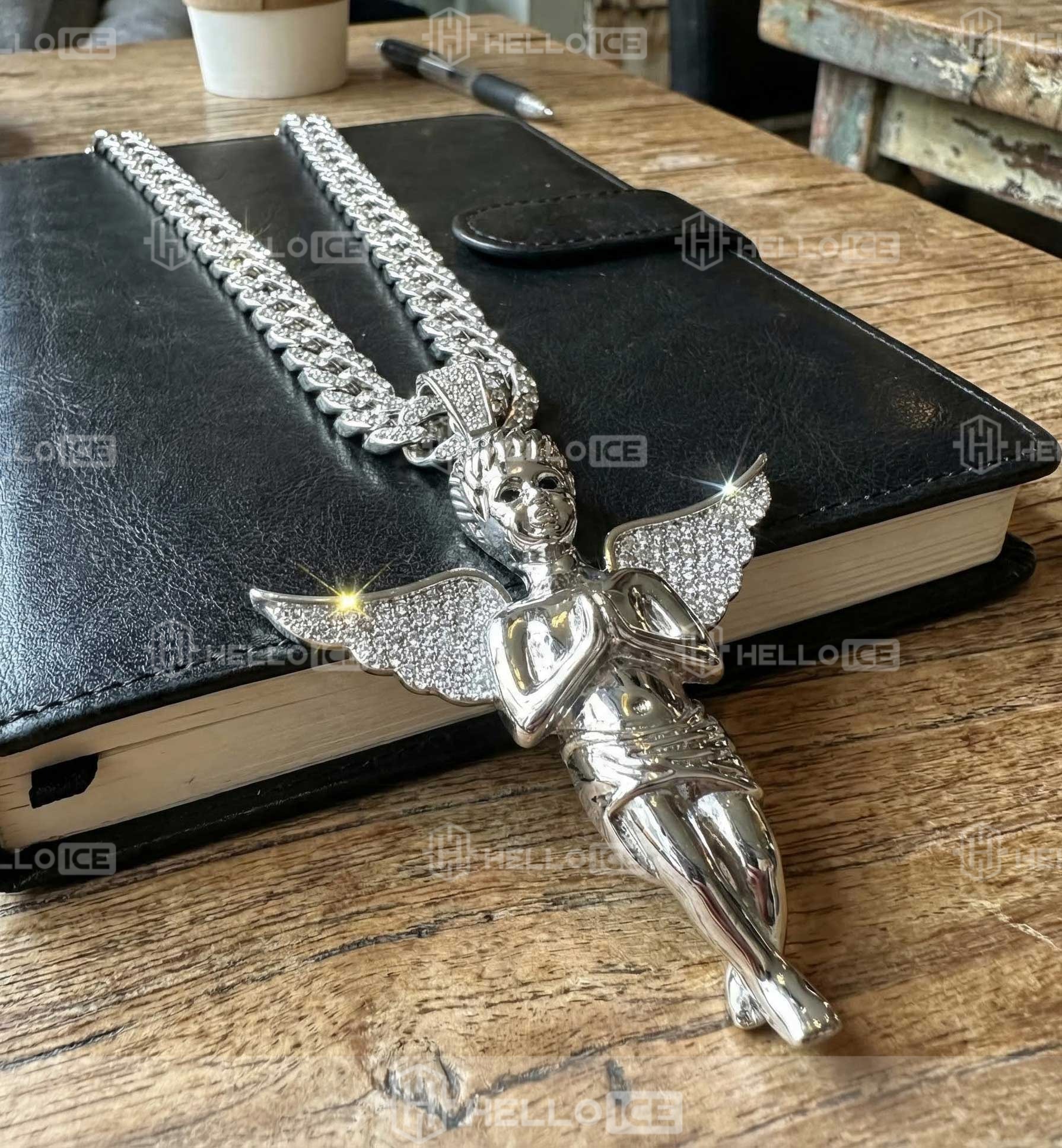 Helloice Review Image