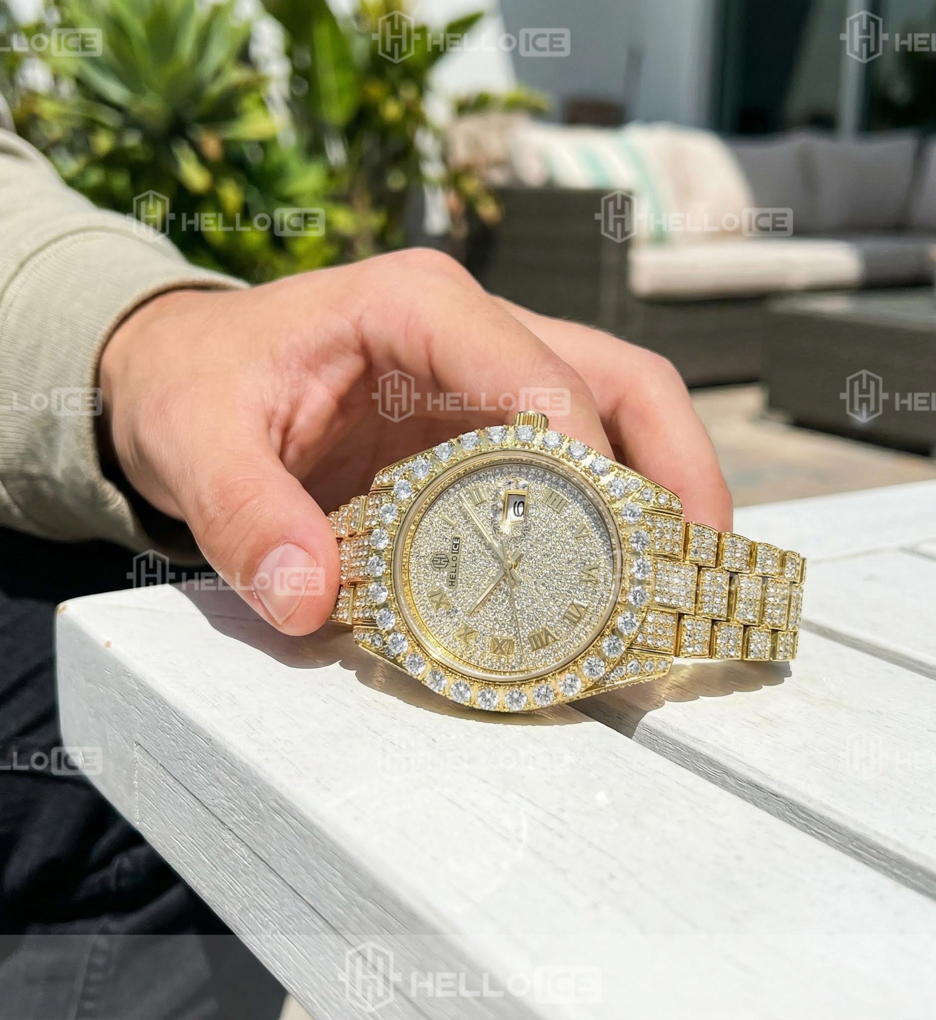 Helloice Review Image