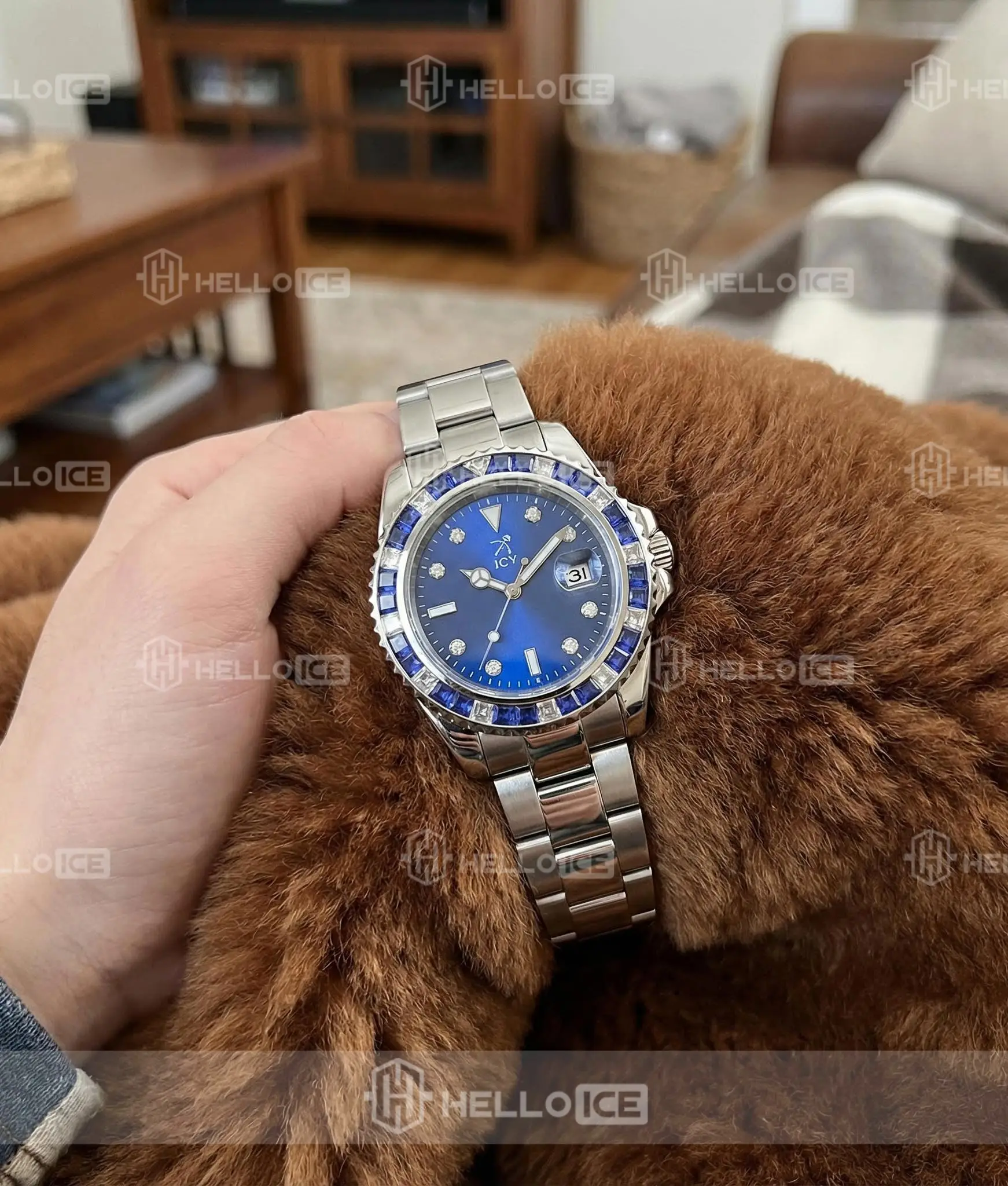 Helloice Review Image